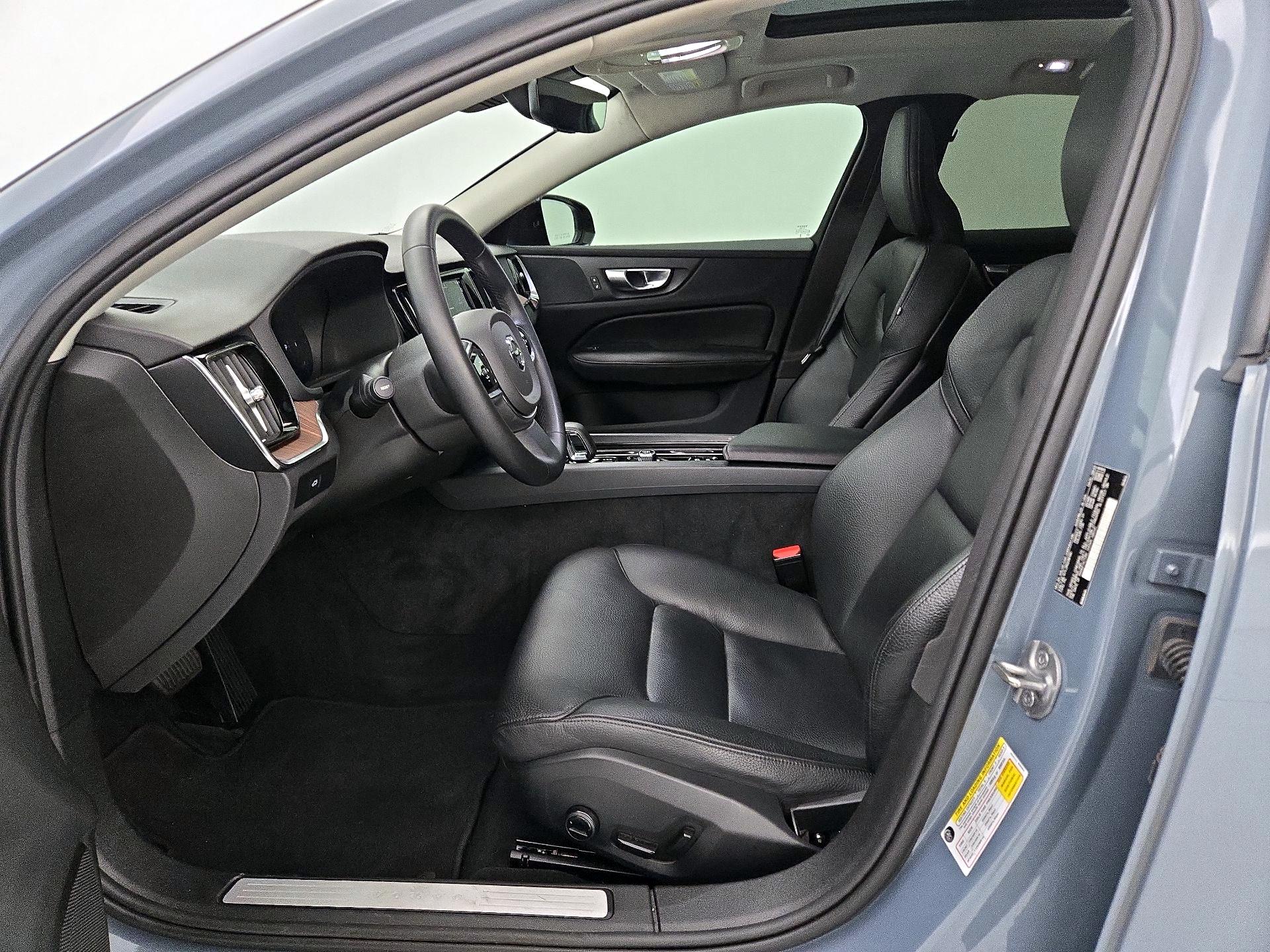 Thumbnail: 2024 Volvo S60 - 11