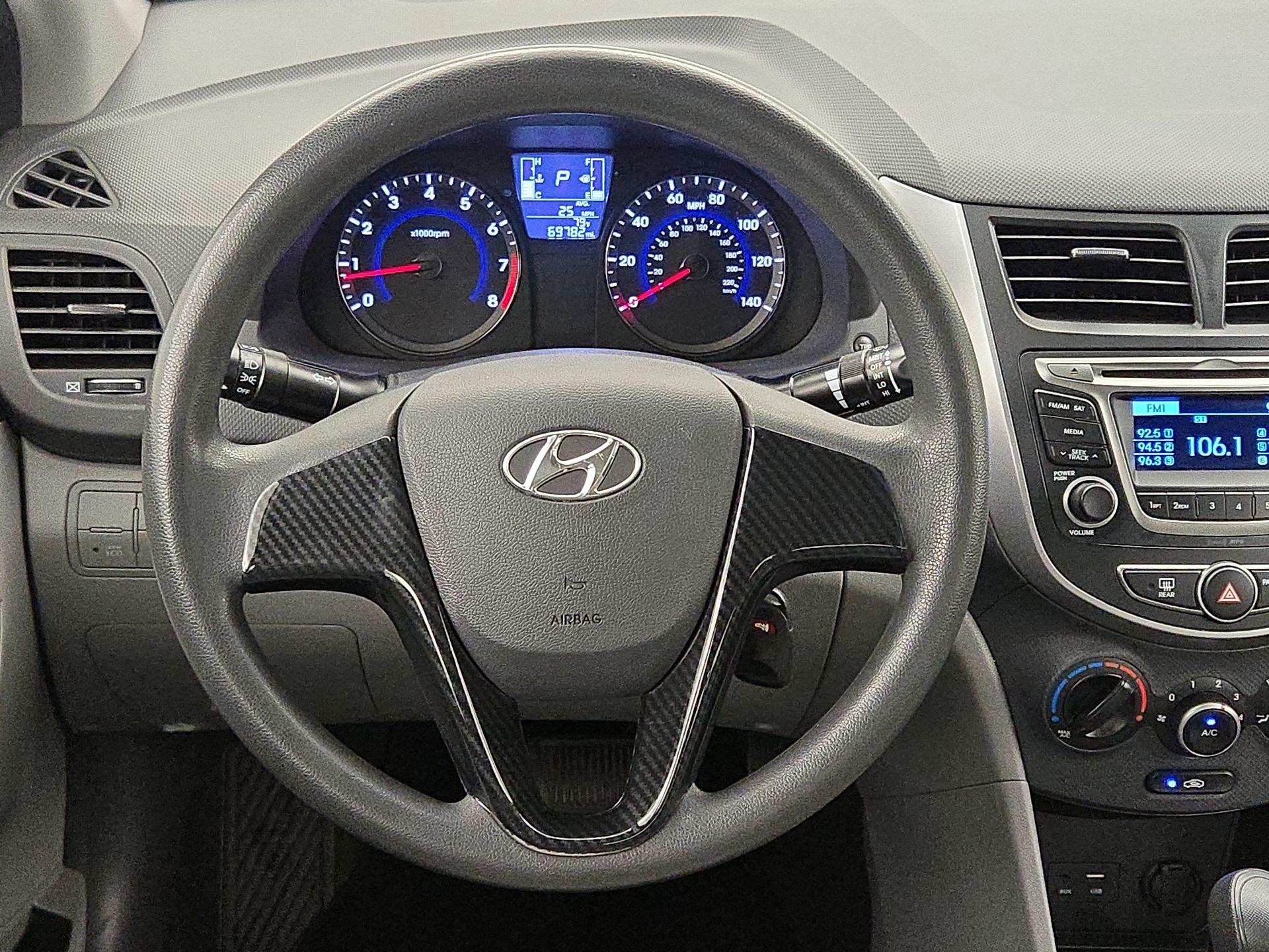 Thumbnail: 2015 Hyundai Accent - 10