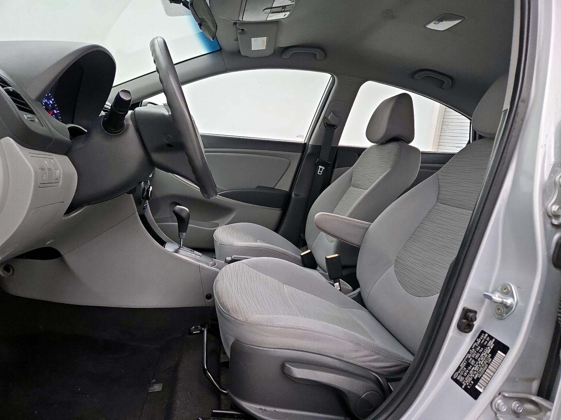 Thumbnail: 2015 Hyundai Accent - 11
