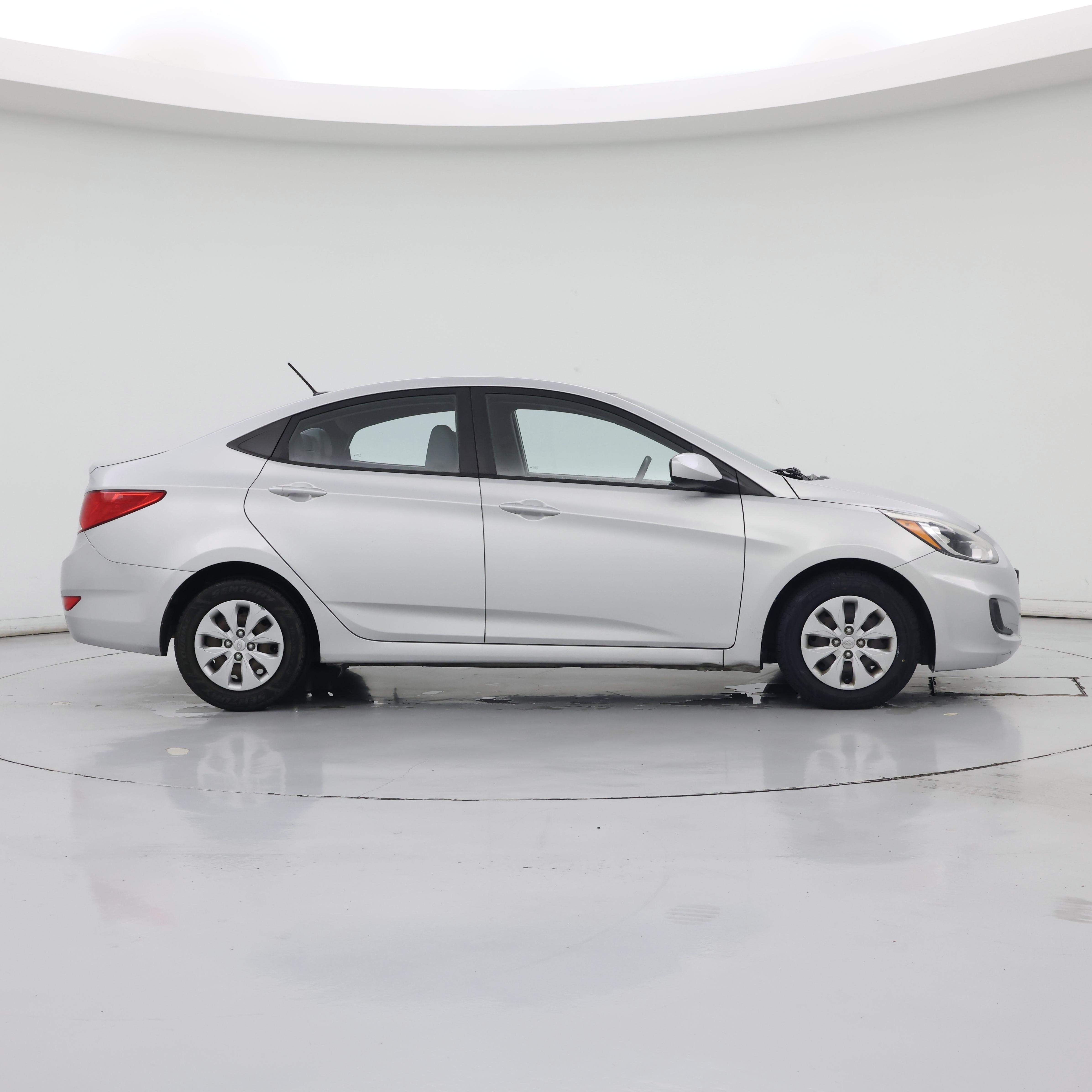 Thumbnail: 2015 Hyundai Accent - 7
