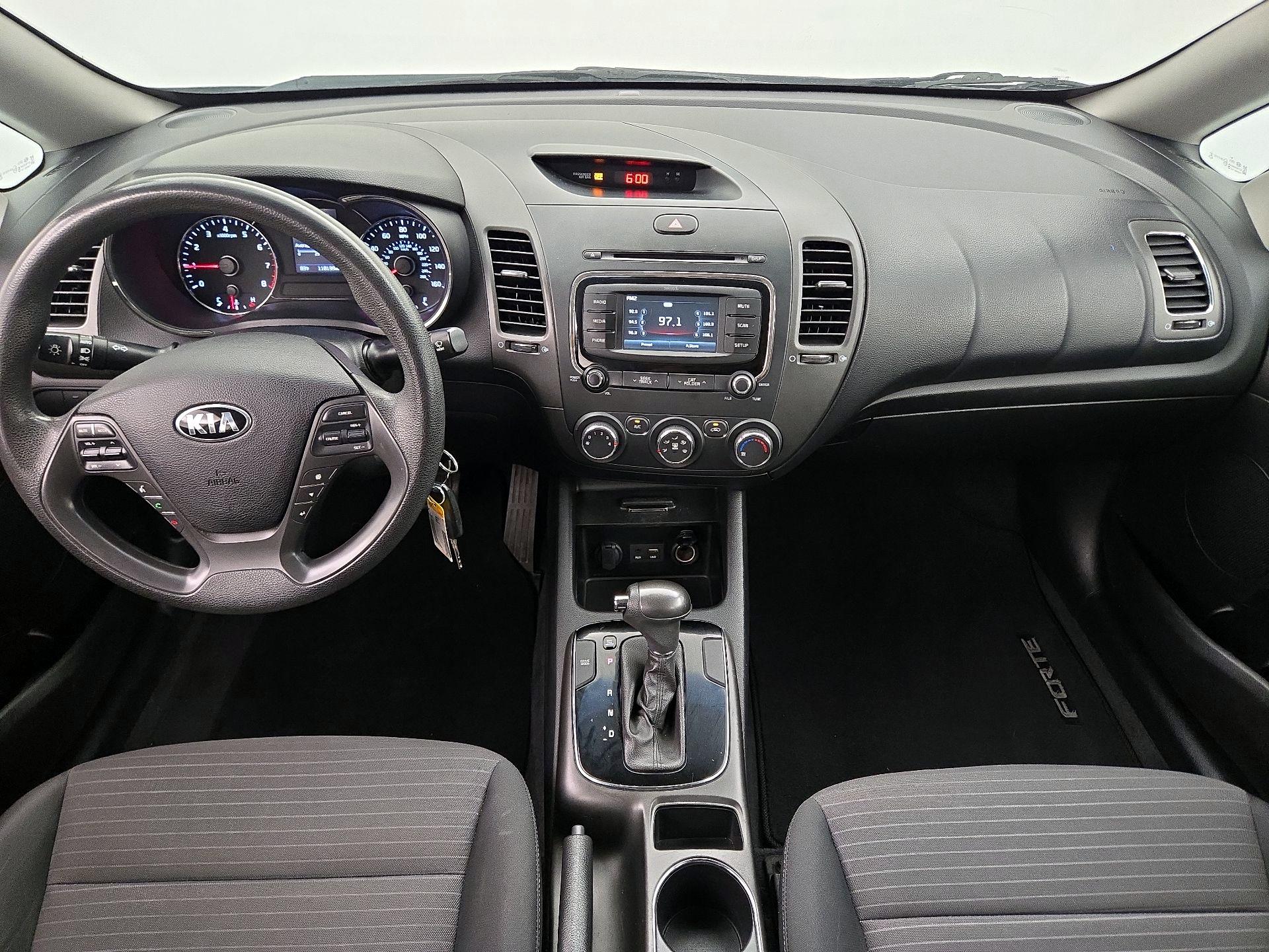 Thumbnail: 2017 Kia Forte - 9
