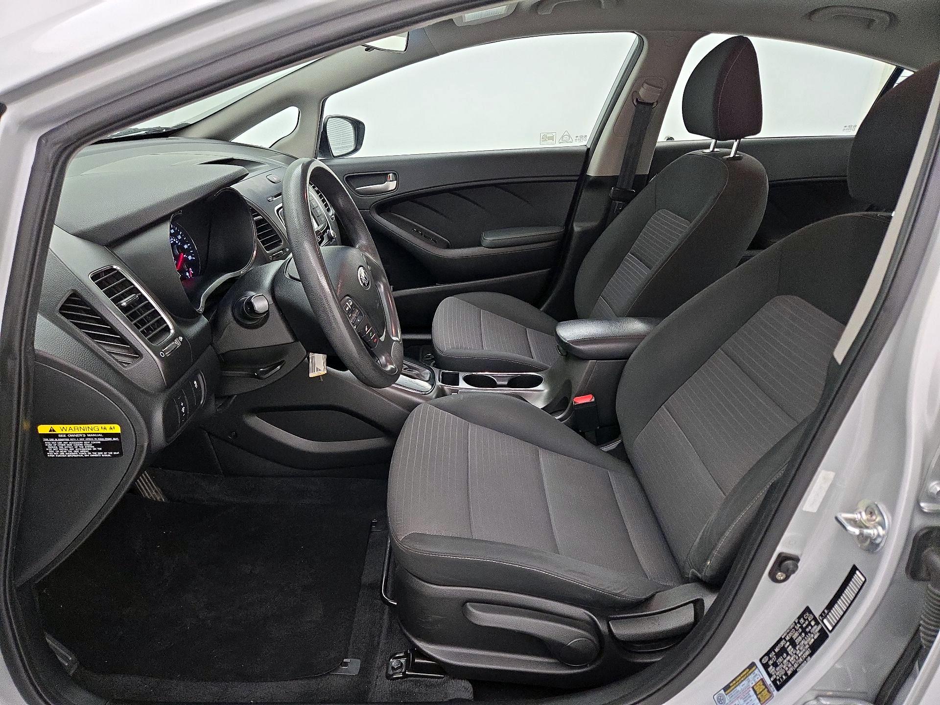 Thumbnail: 2017 Kia Forte - 11