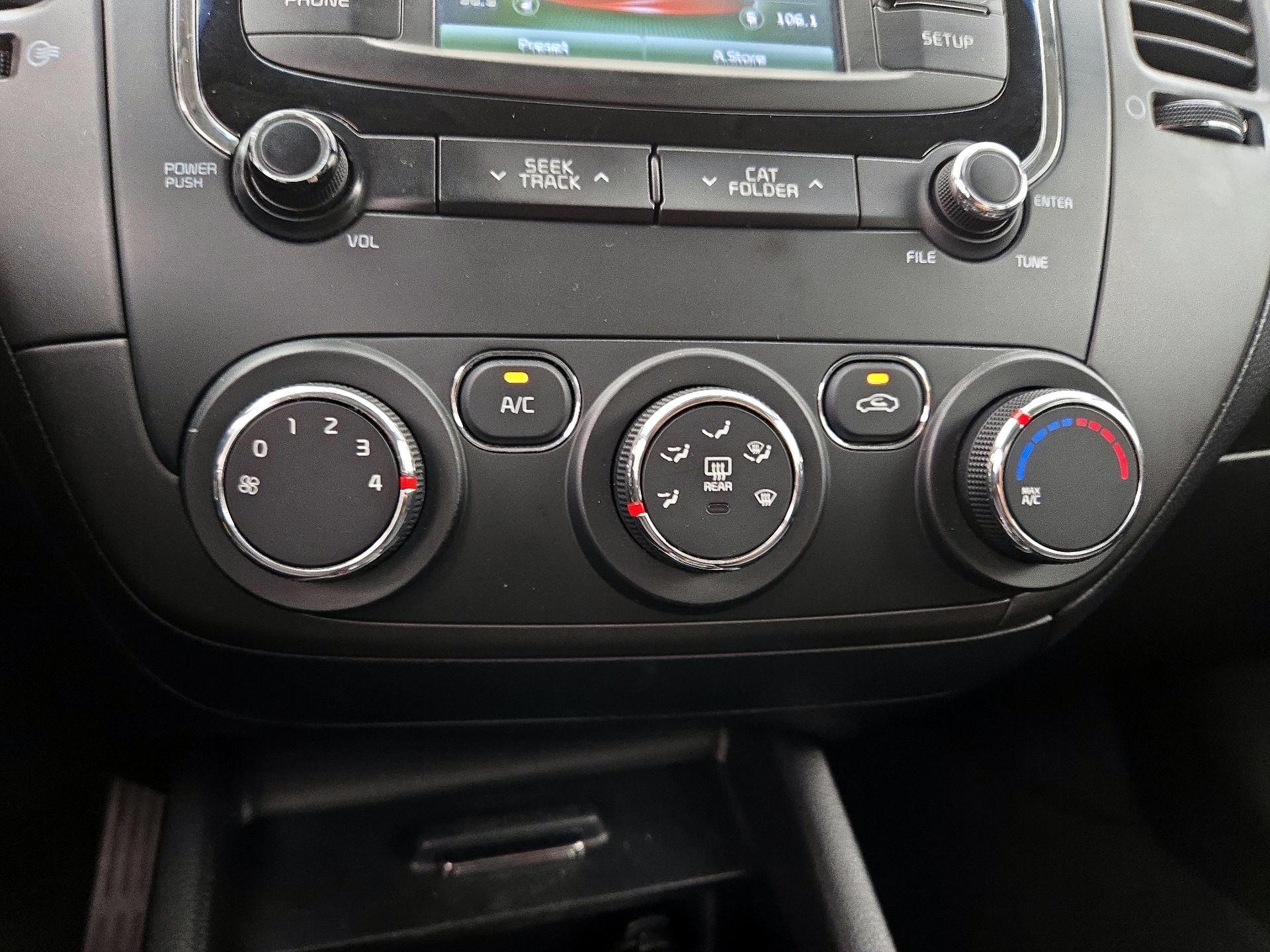 Thumbnail: 2017 Kia Forte - 15
