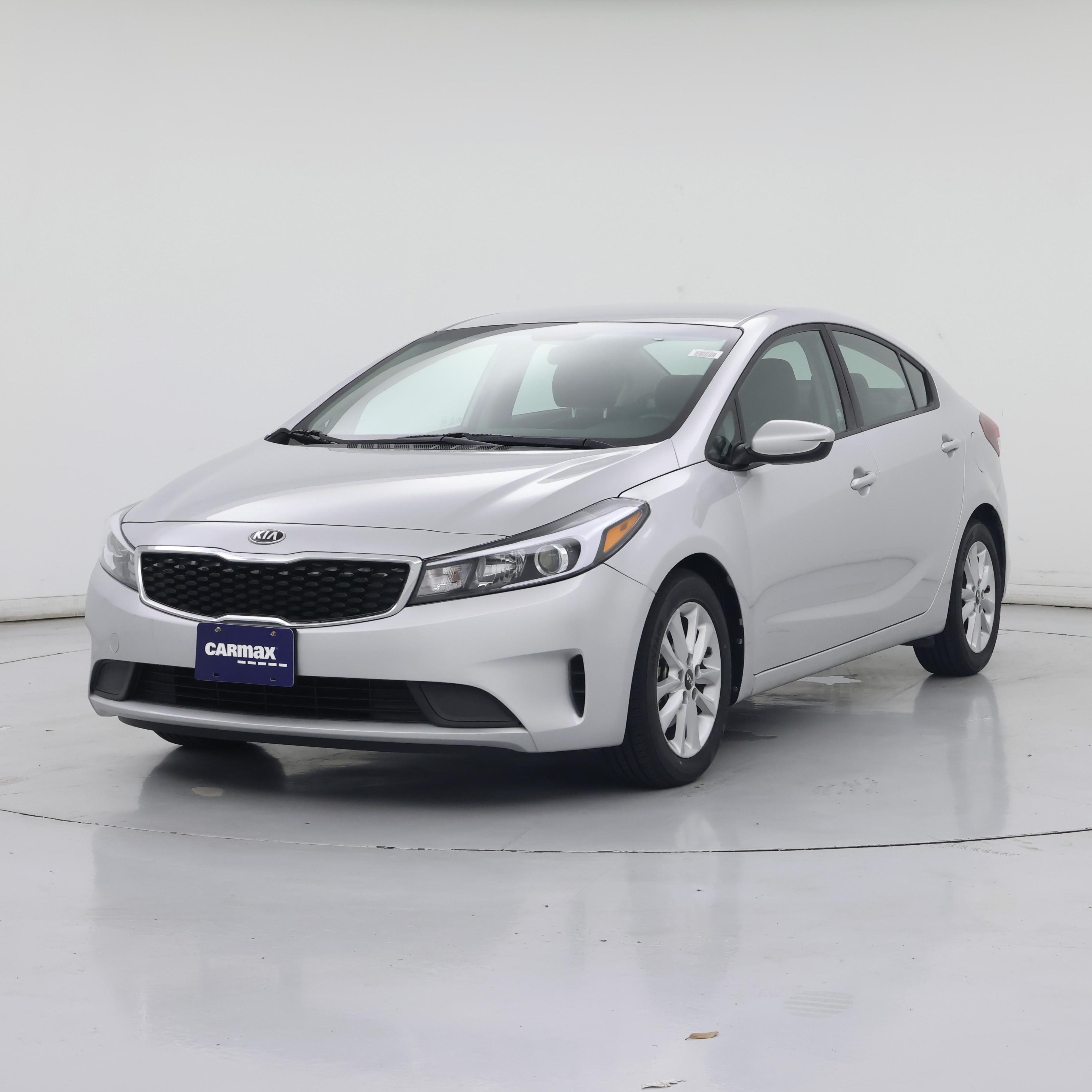 Thumbnail: 2017 Kia Forte - 4