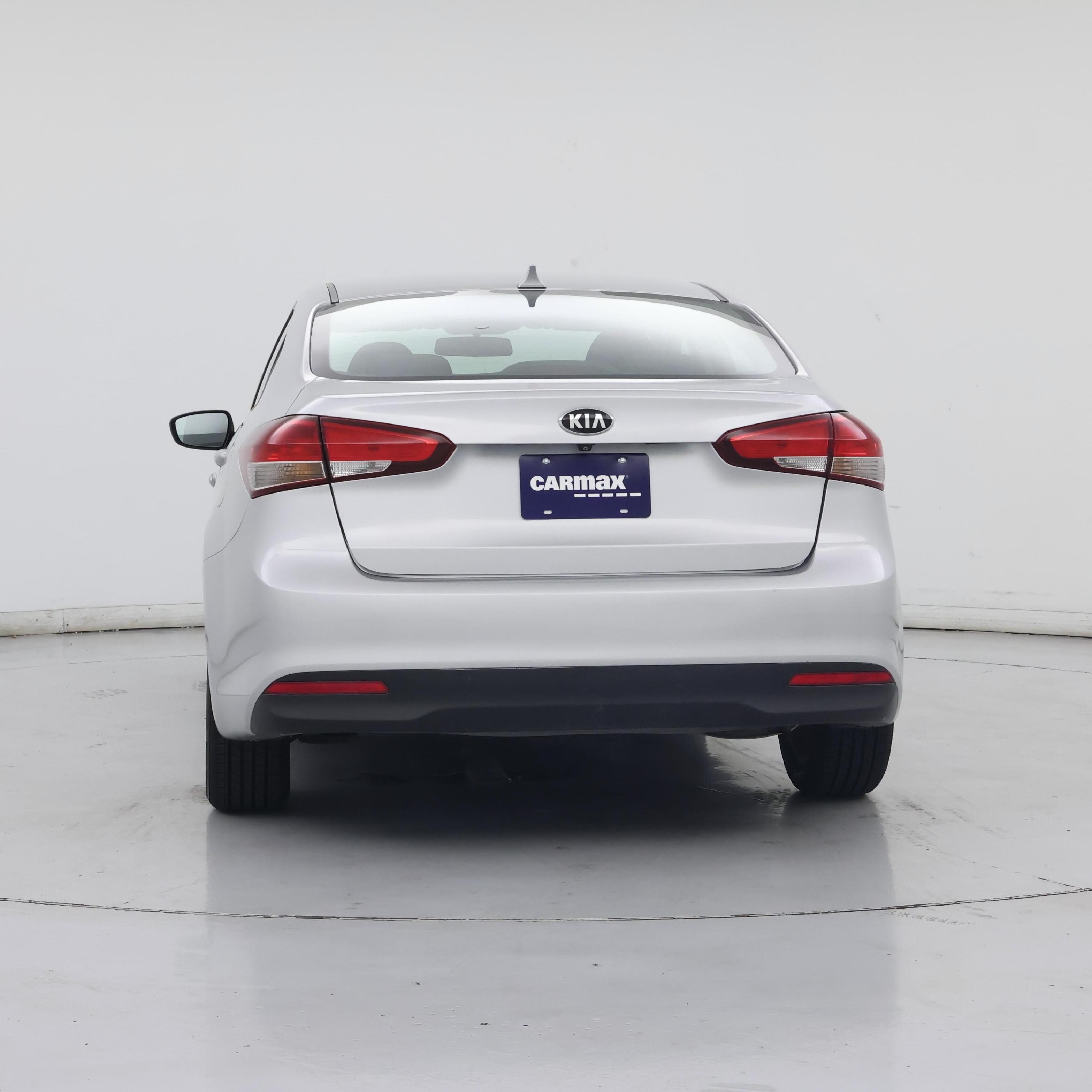 Thumbnail: 2017 Kia Forte - 6