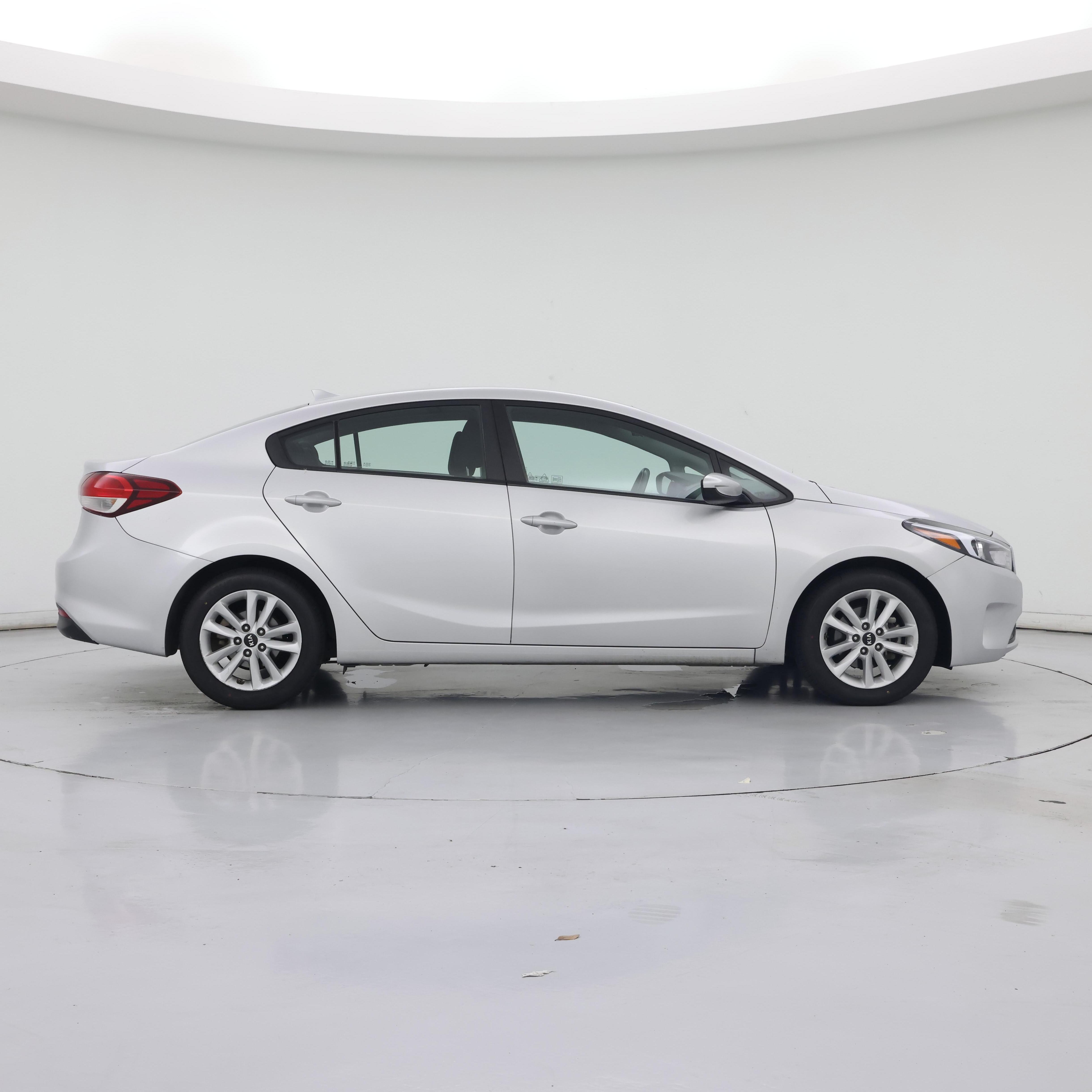 Thumbnail: 2017 Kia Forte - 7