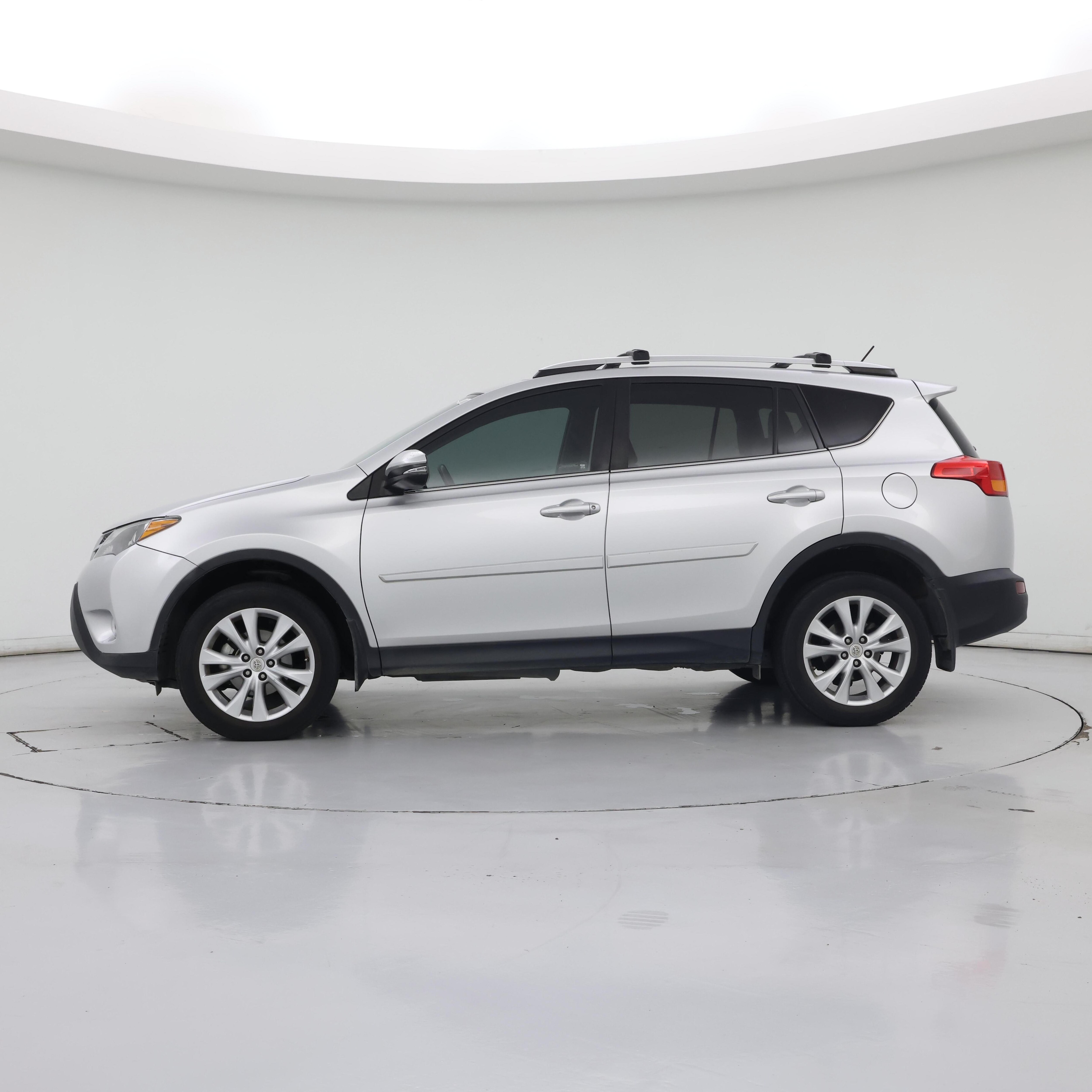 Thumbnail: 2014 Toyota RAV4 - 3