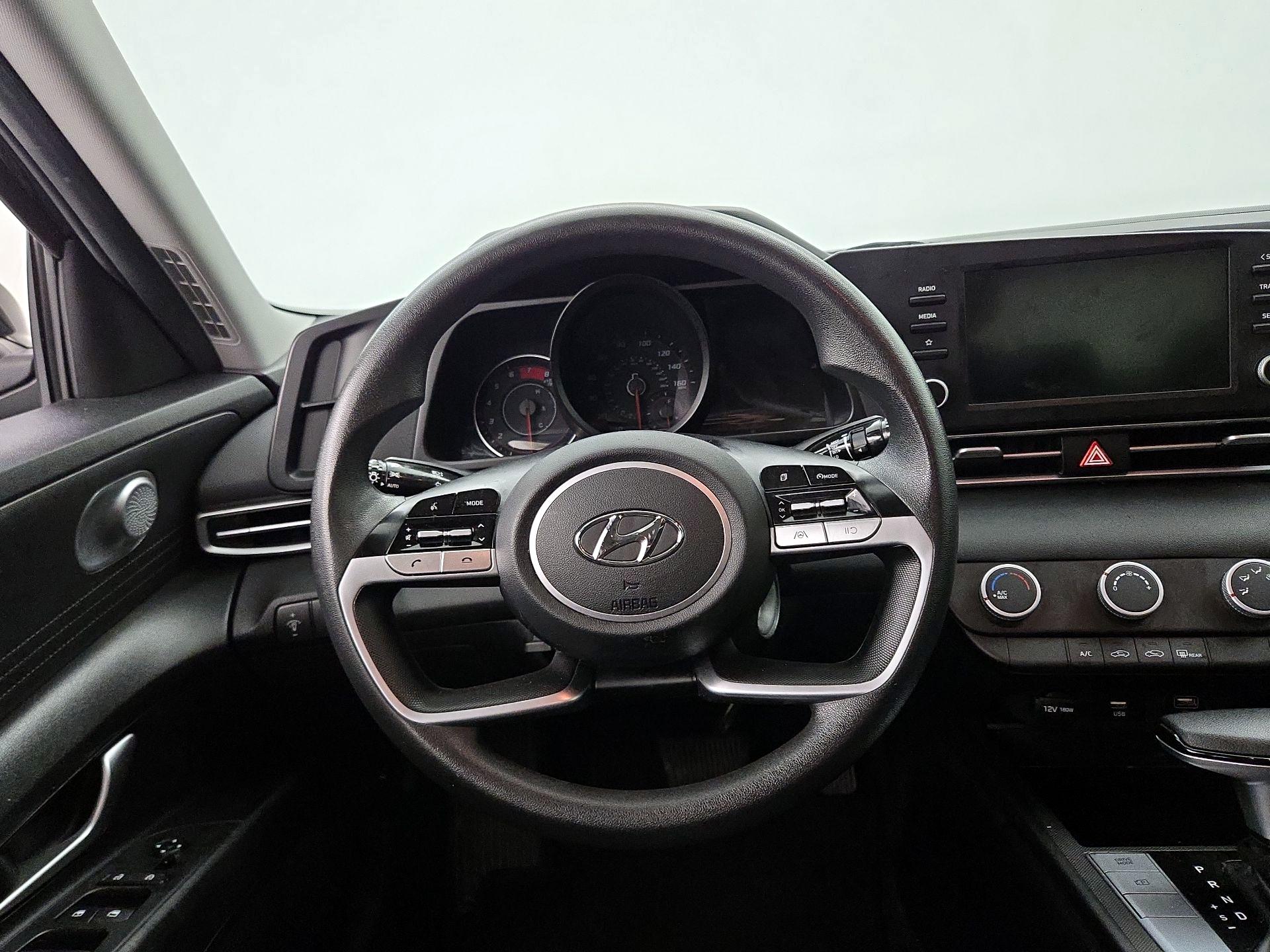 Thumbnail: 2021 Hyundai Elantra - 10