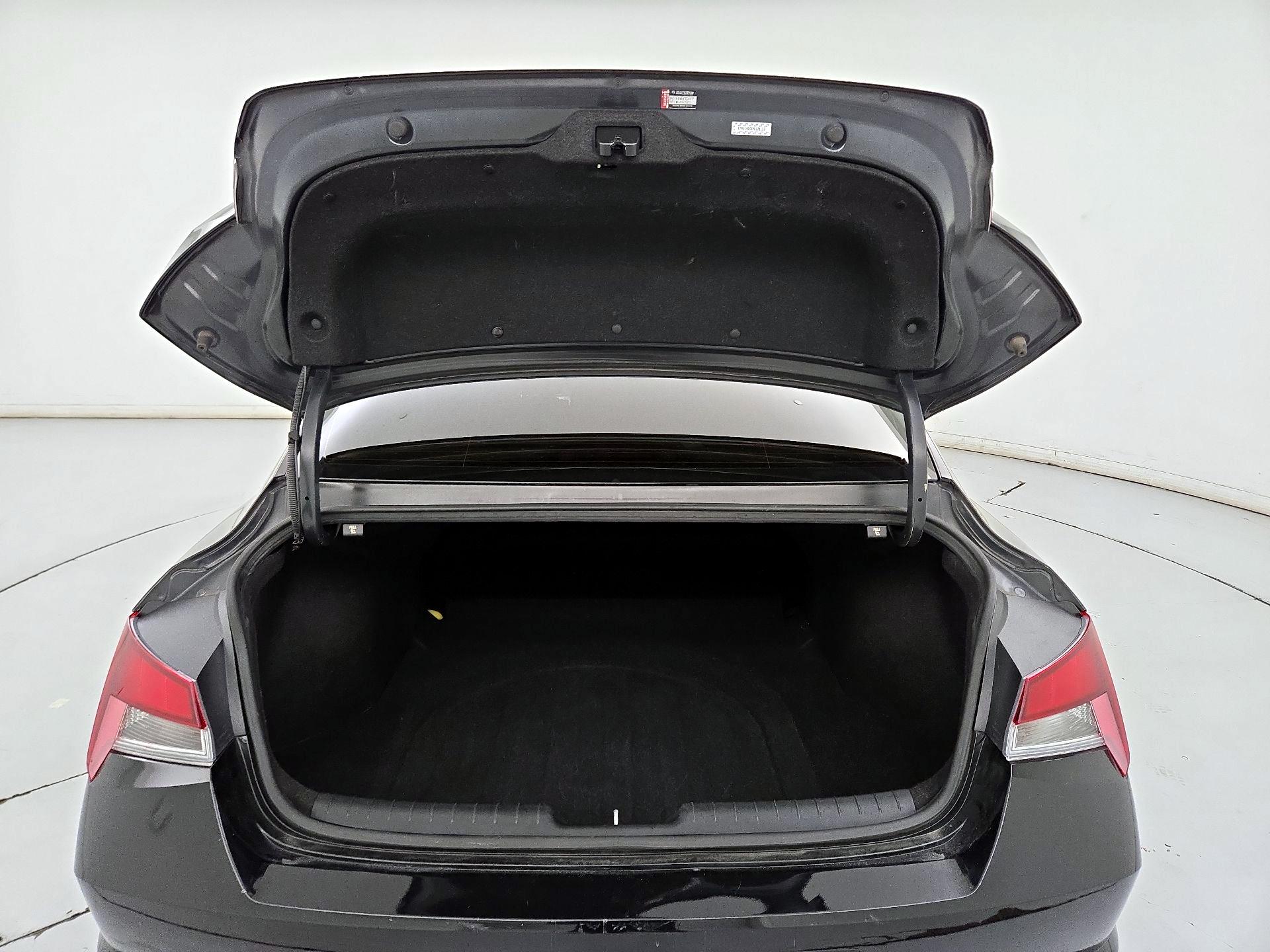 Thumbnail: 2021 Hyundai Elantra - 20