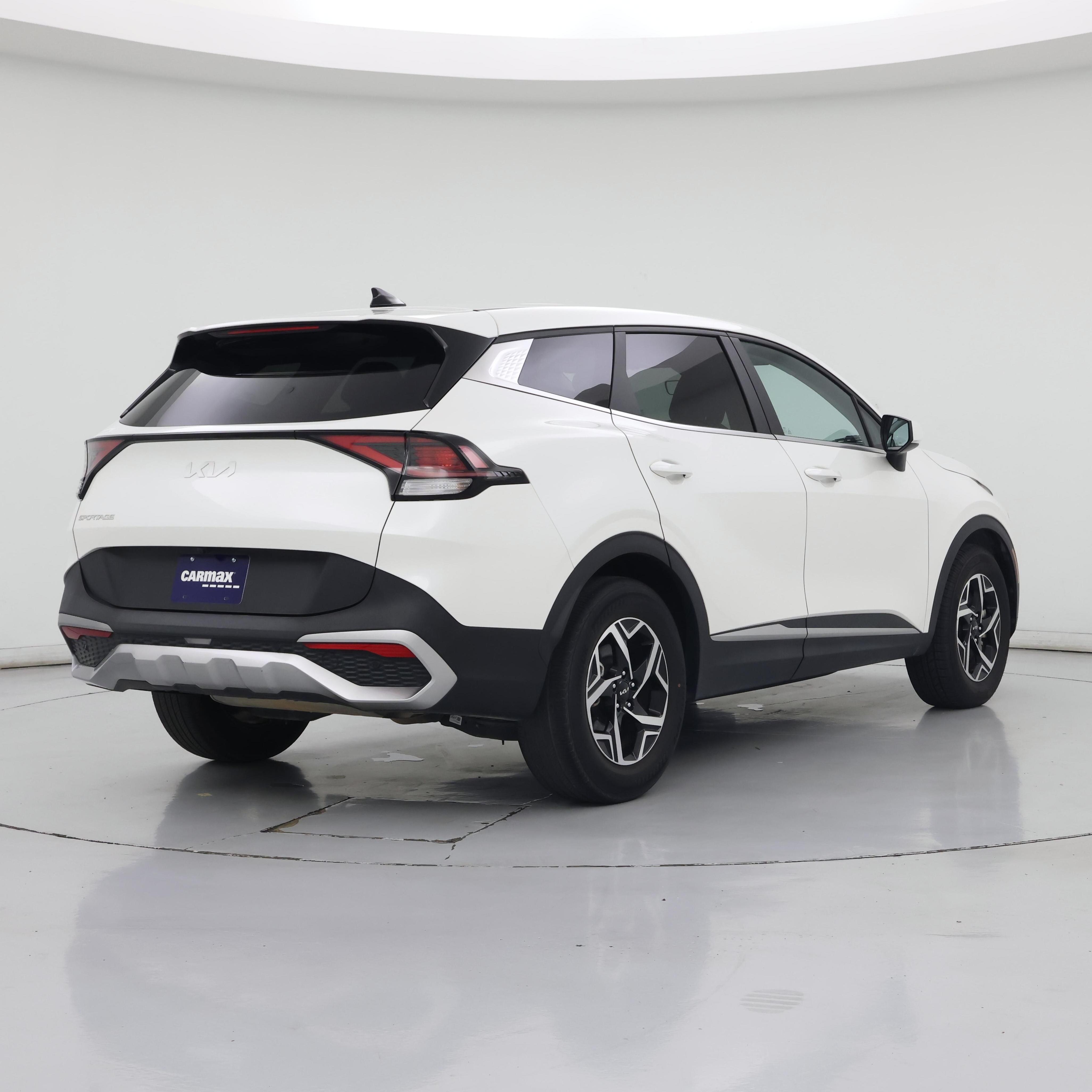 Thumbnail: 2023 Kia Sportage - 8