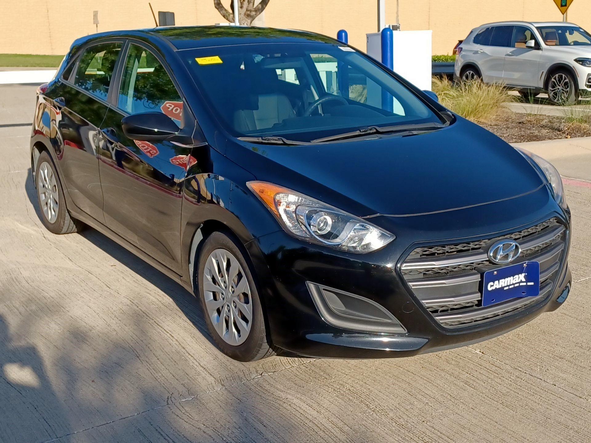 White 2016 Hyundai Elantra GT Limited FWD Hatchback  Automatic