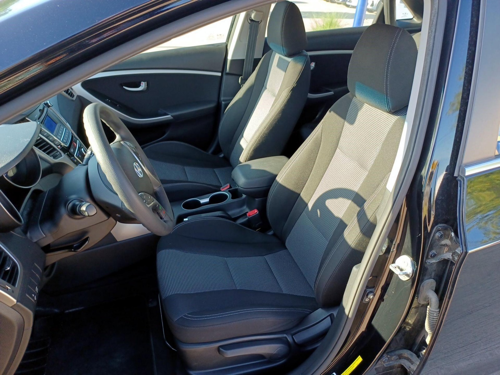 2016 Hyundai Elantra GT Base - Photo 11