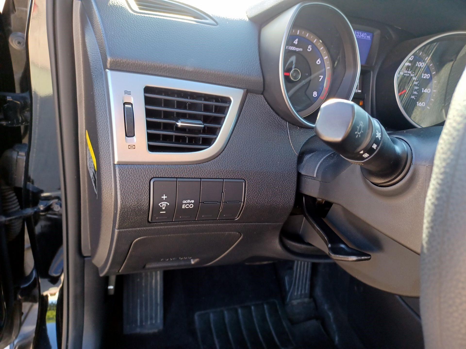 Thumbnail: 2016 Hyundai Elantra - 11