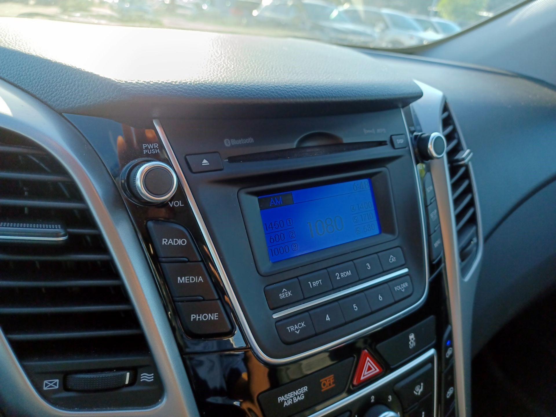 Thumbnail: 2016 Hyundai Elantra - 12
