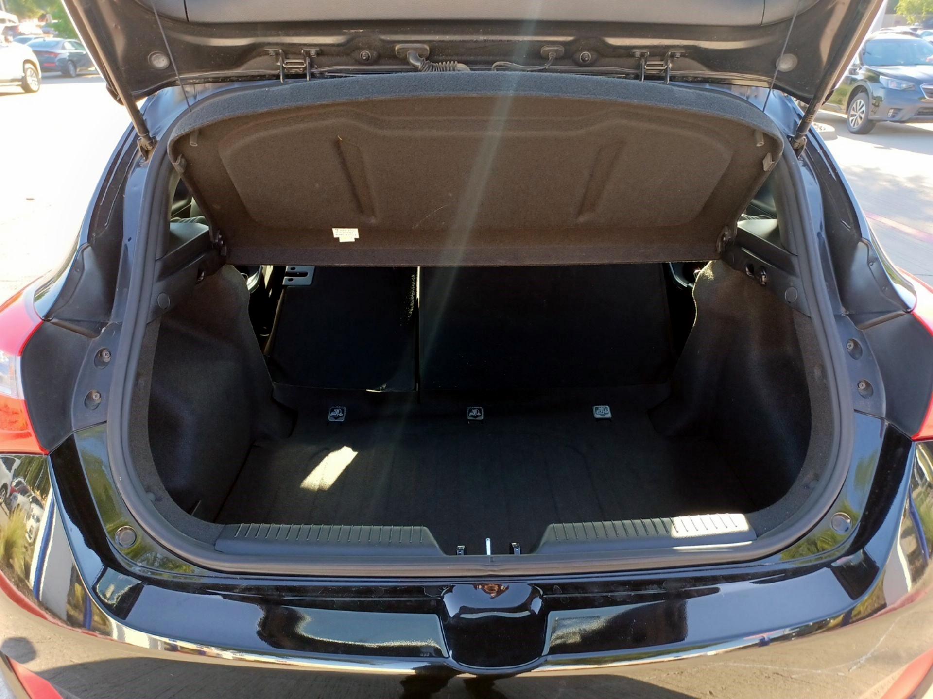 Thumbnail: 2016 Hyundai Elantra - 18
