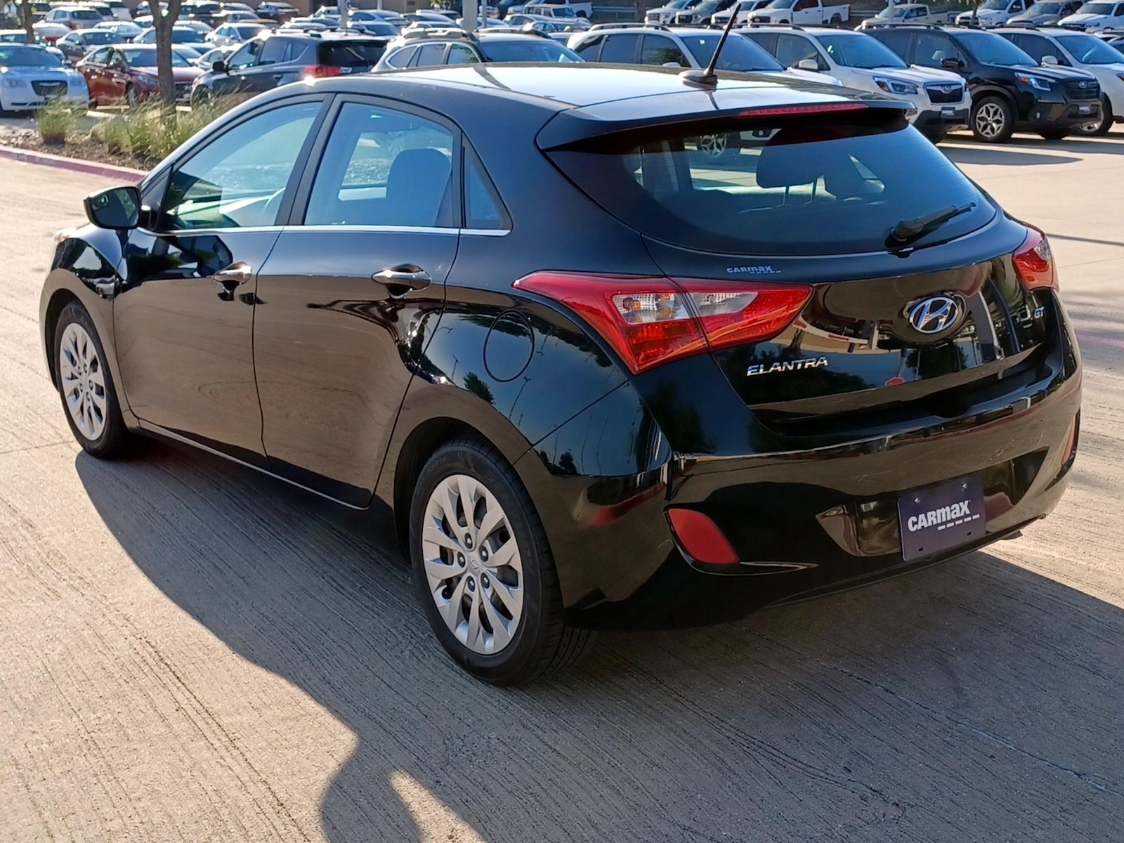 2016 Hyundai Elantra GT Base - Photo 8