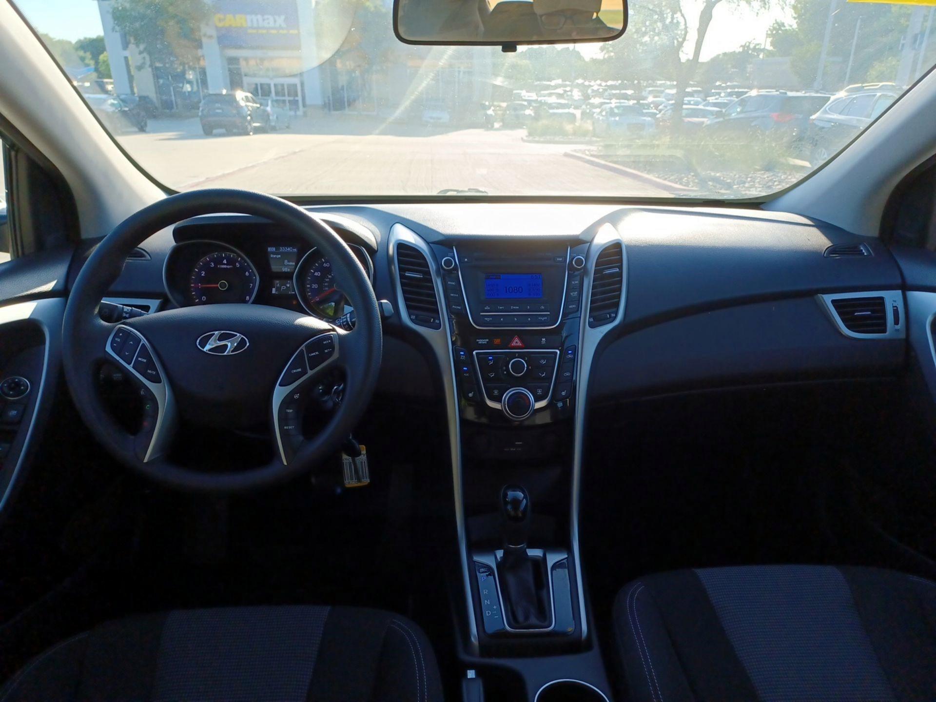 Thumbnail: 2016 Hyundai Elantra - 8