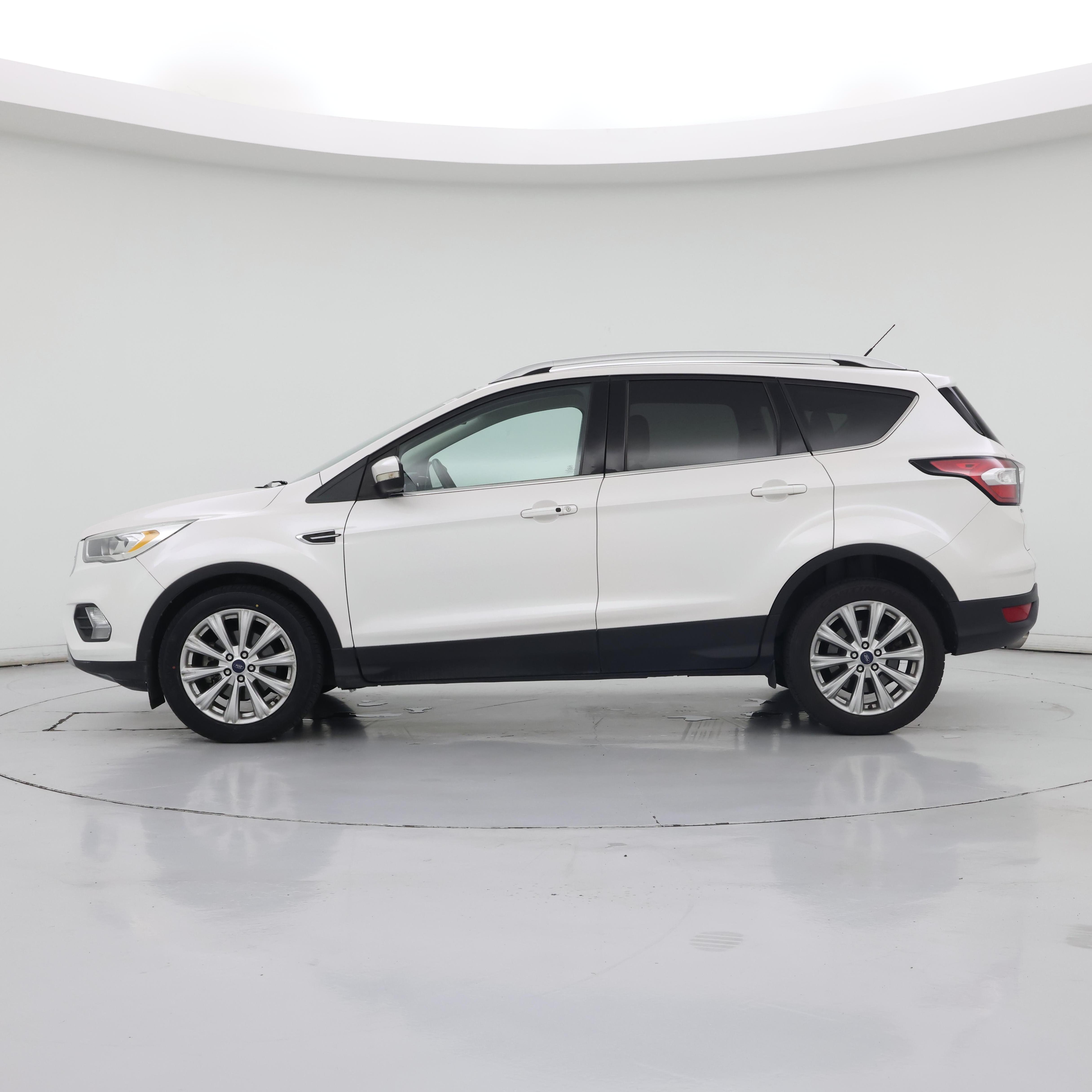 Thumbnail: 2017 Ford Escape - 3