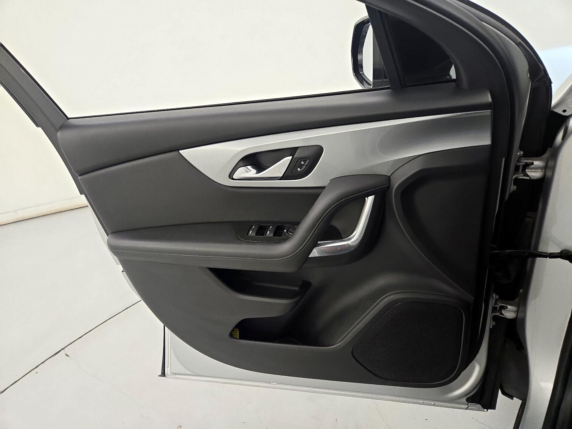 Thumbnail: 2020 Chevrolet Blazer - 12