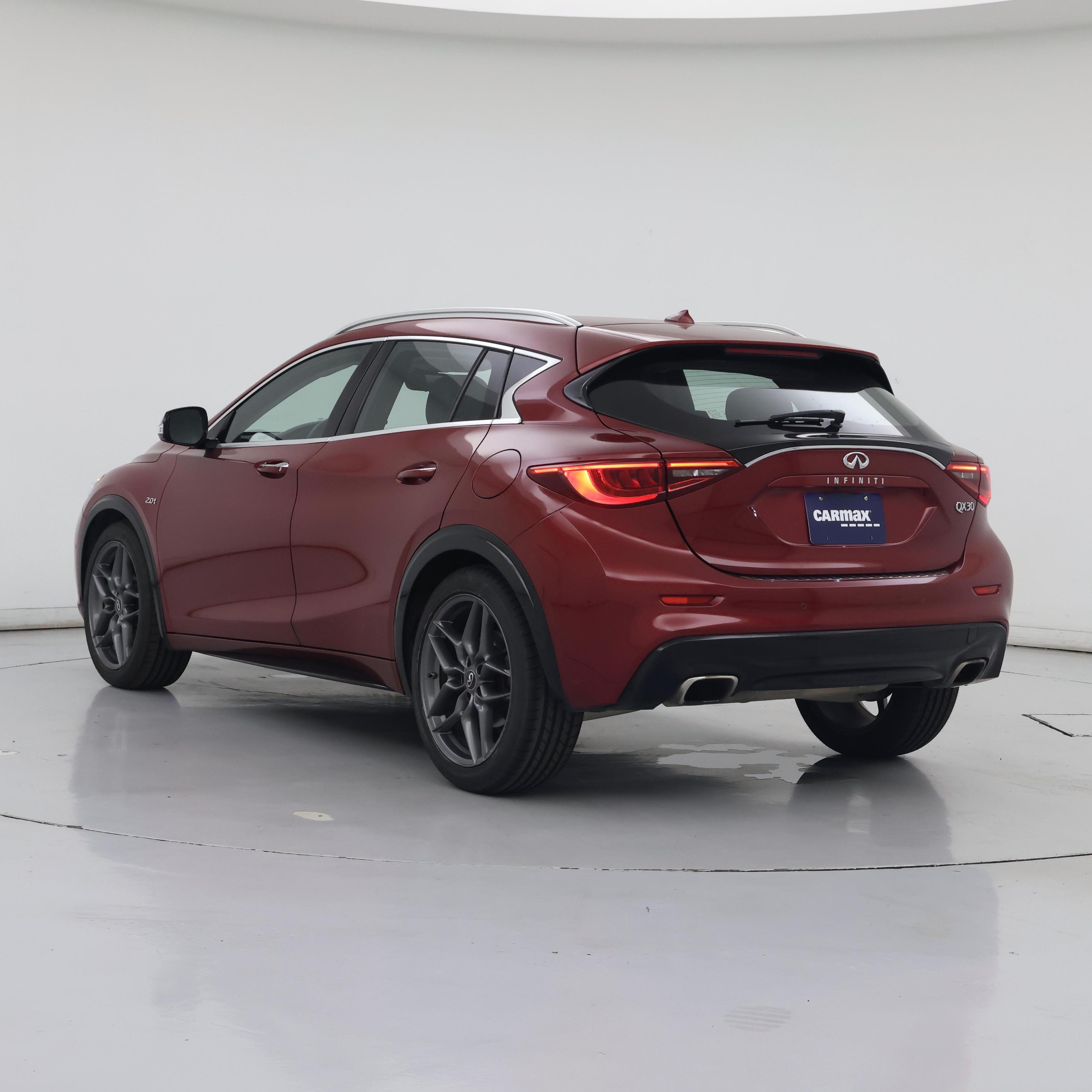 Thumbnail: 2017 INFINITI QX30 - 2