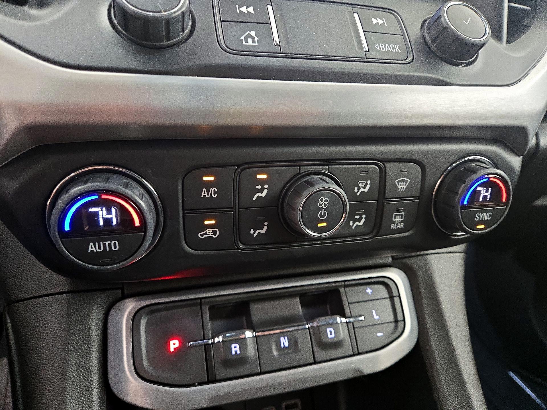 Thumbnail: 2022 GMC Acadia - 16