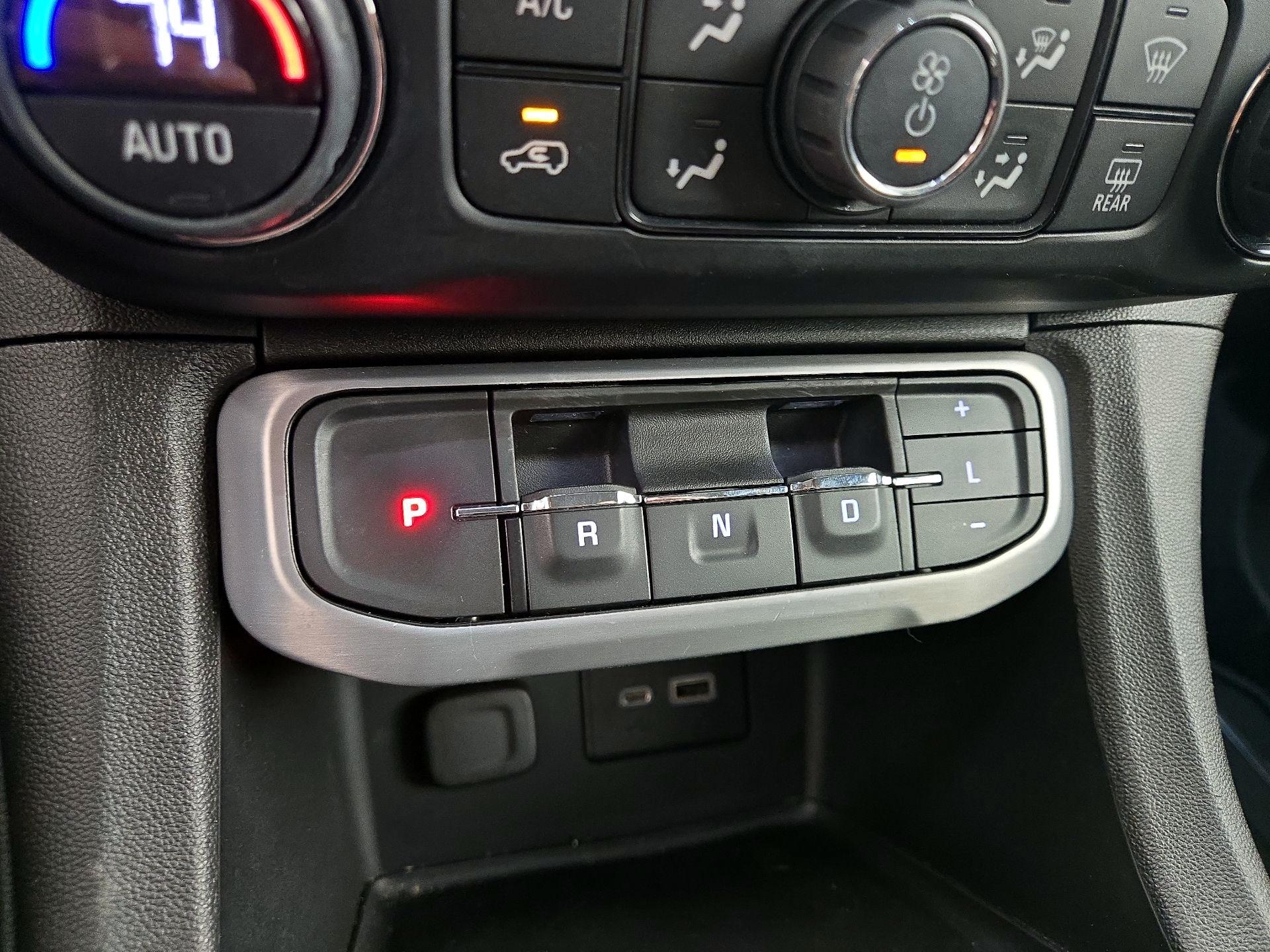 Thumbnail: 2022 GMC Acadia - 17