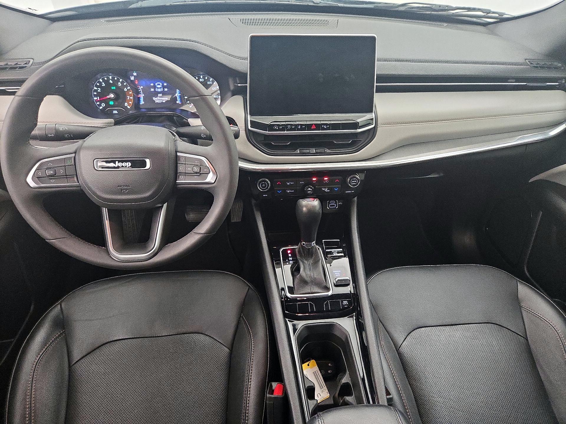 Thumbnail: 2023 Jeep Compass - 9