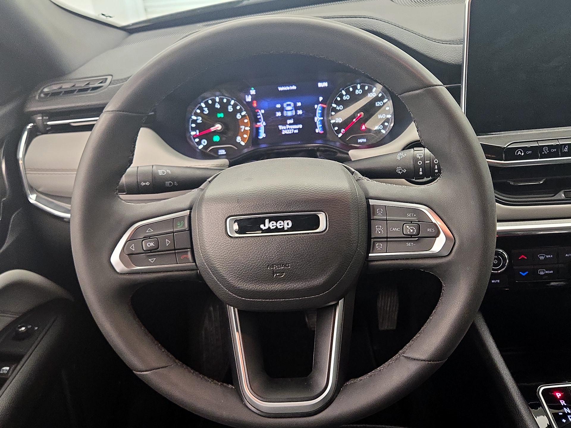 Thumbnail: 2023 Jeep Compass - 10