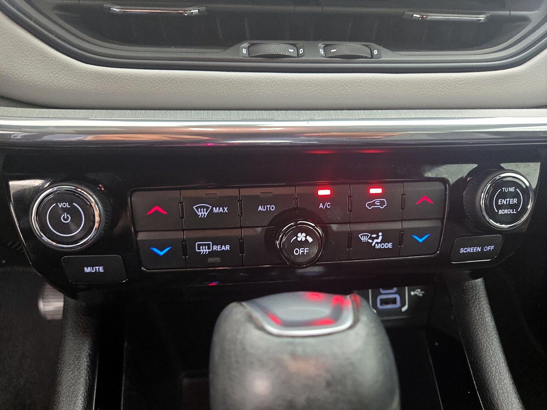 Thumbnail: 2023 Jeep Compass - 16