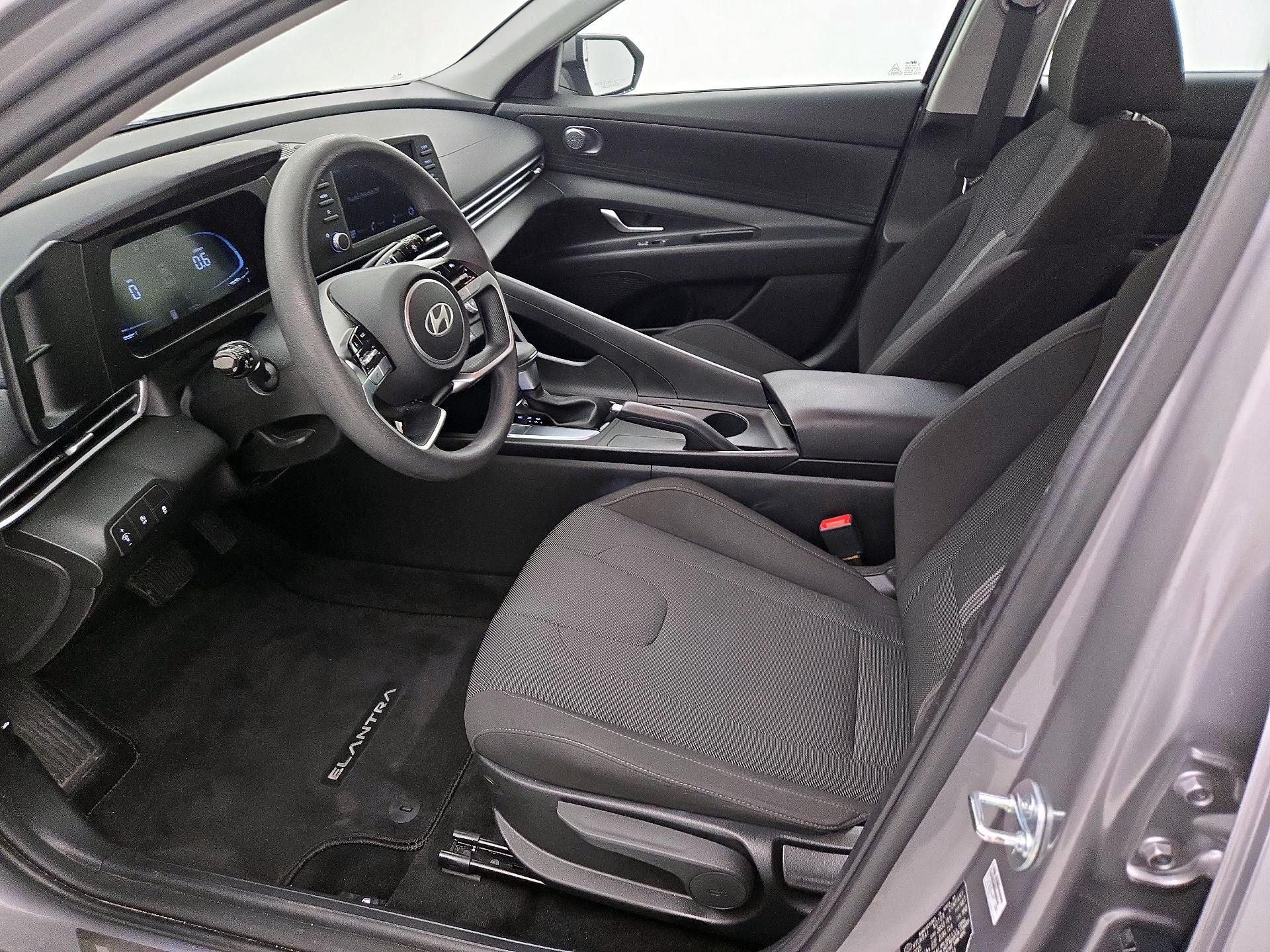 Thumbnail: 2025 Hyundai Elantra - 11