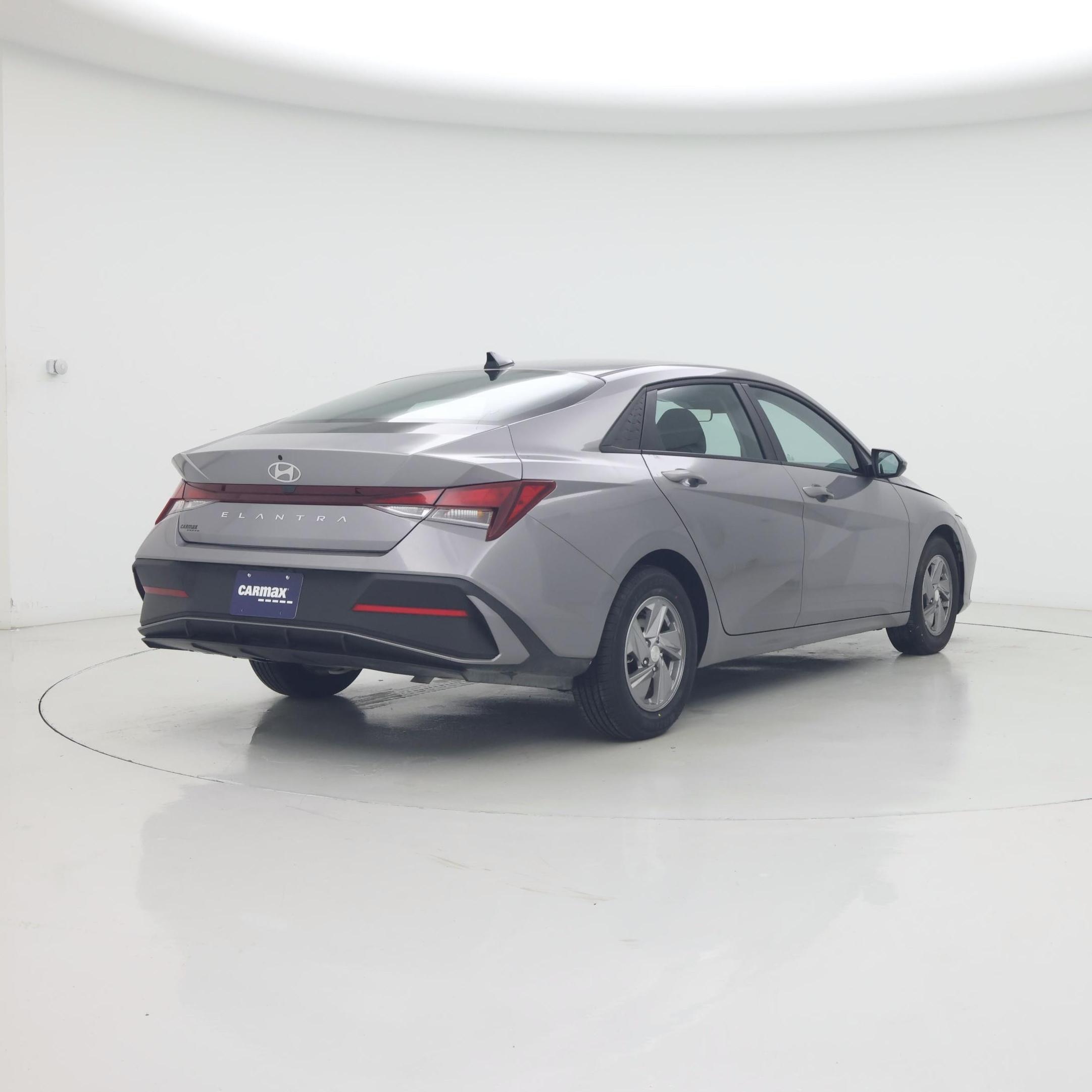 Thumbnail: 2025 Hyundai Elantra - 8