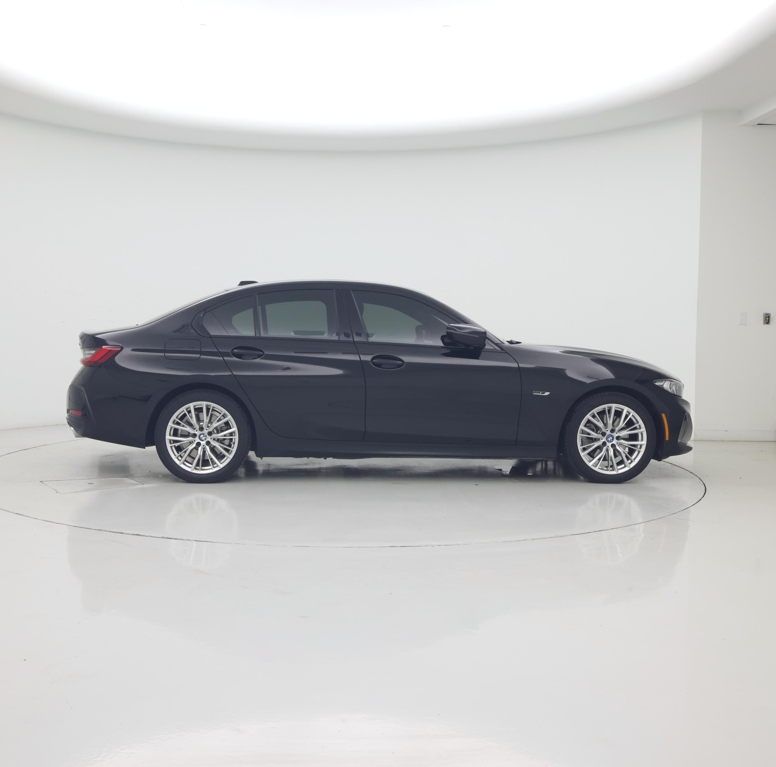 Thumbnail: 2023 BMW 3 Series - 7