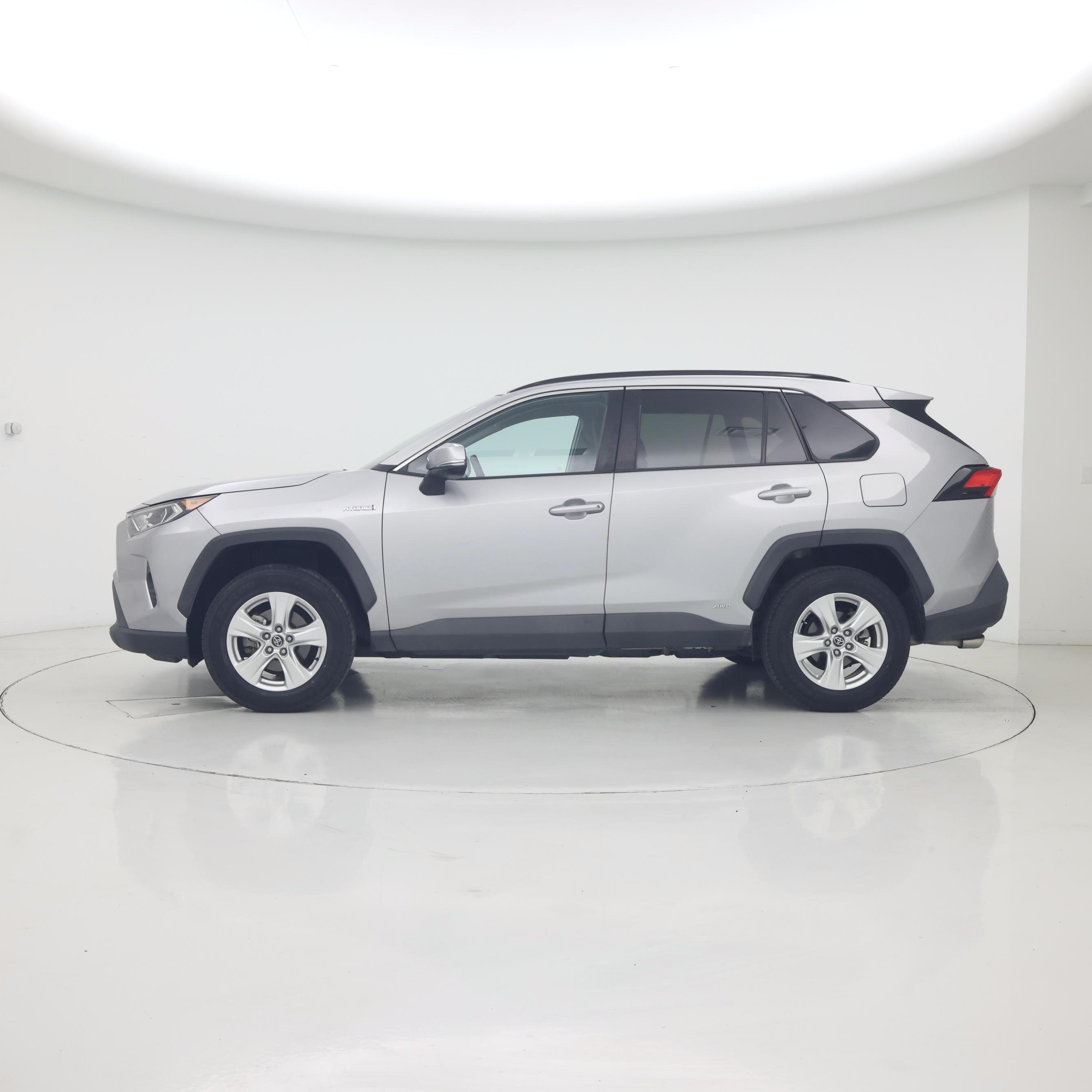 Thumbnail: 2020 Toyota RAV4 - 3