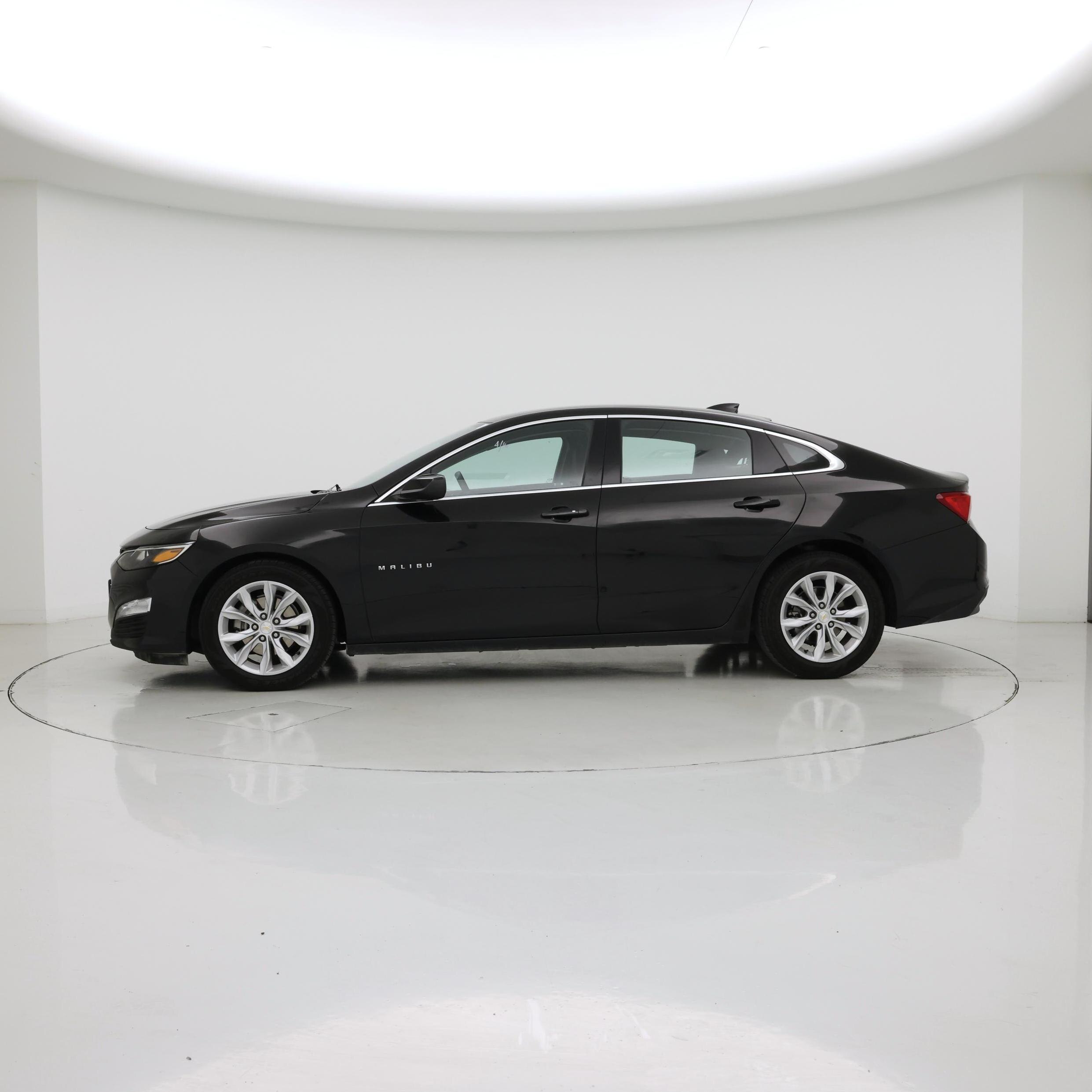 Thumbnail: 2025 Chevrolet Malibu - 3