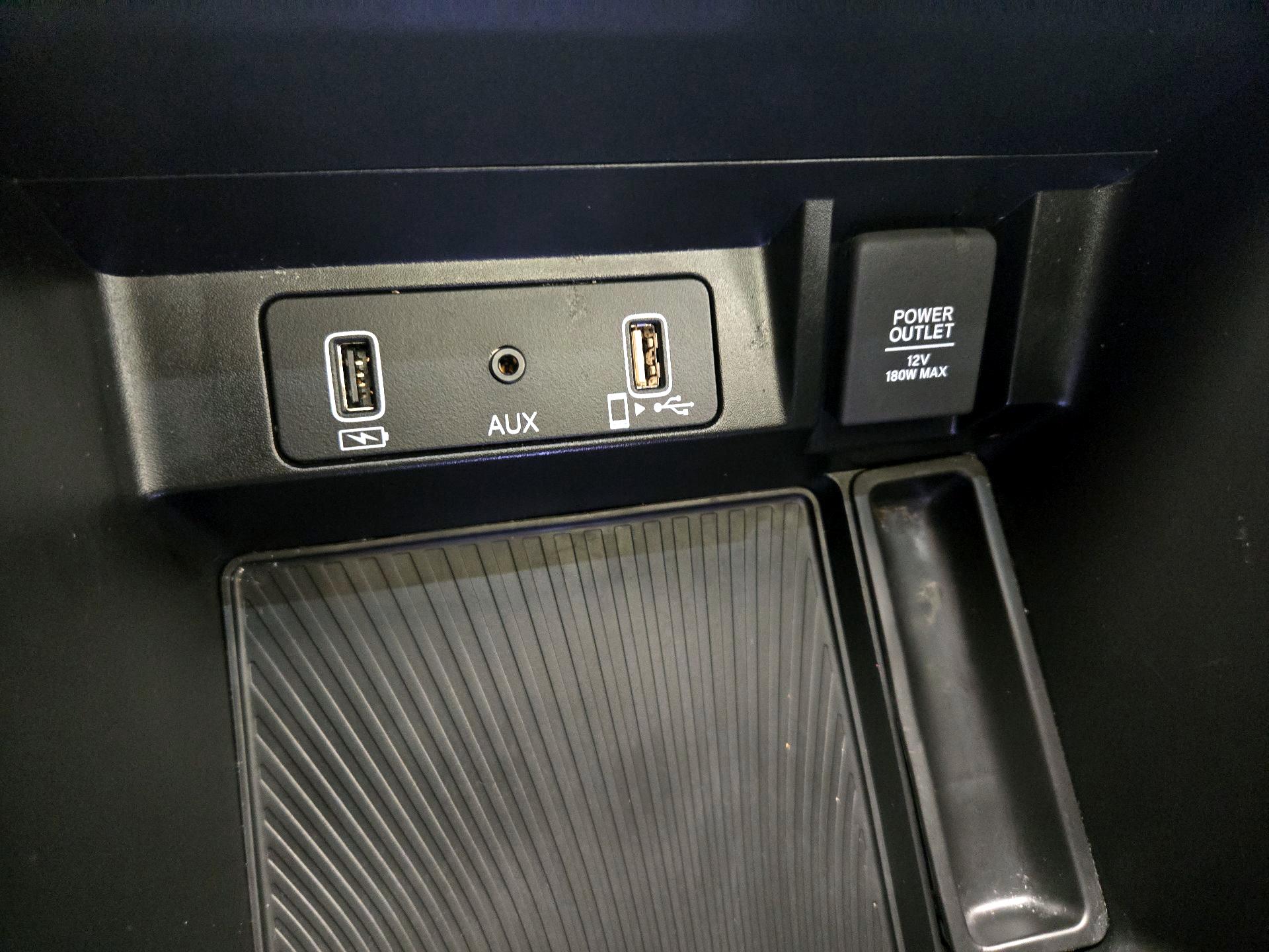 Thumbnail: 2023 Acura TLX - 19