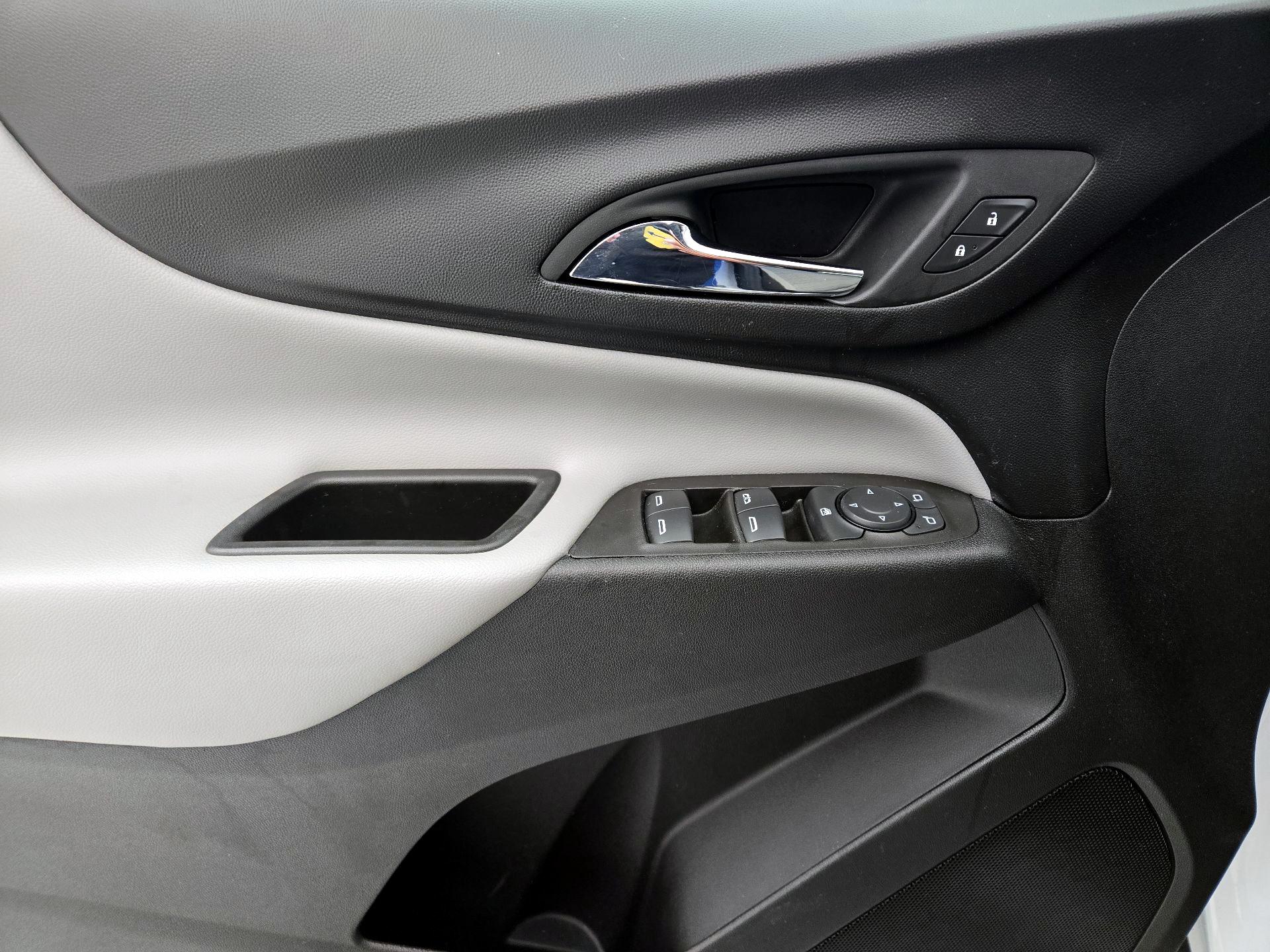 Thumbnail: 2022 Chevrolet Equinox - 12
