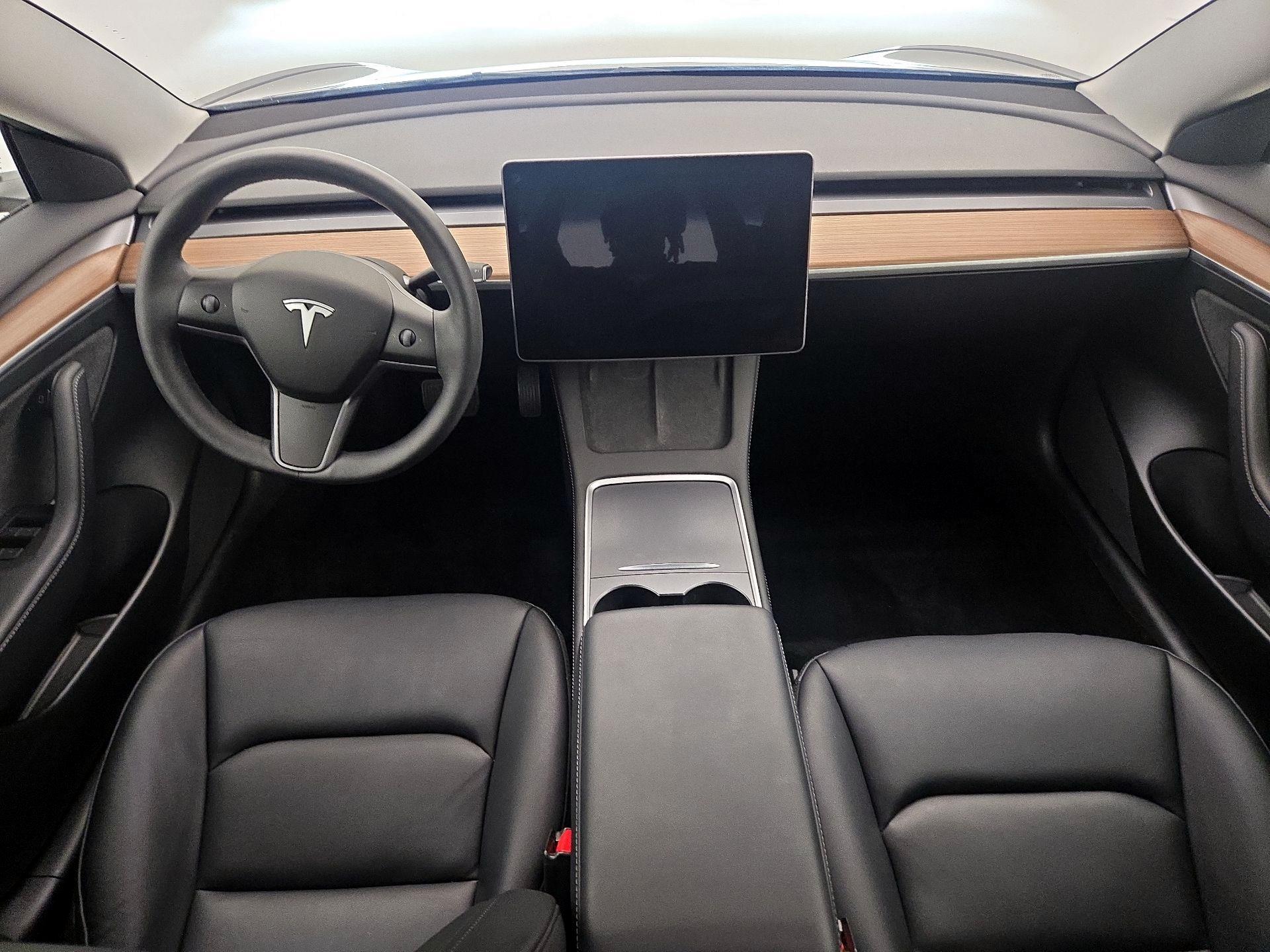 Thumbnail: 2023 Tesla Model 3 - 9