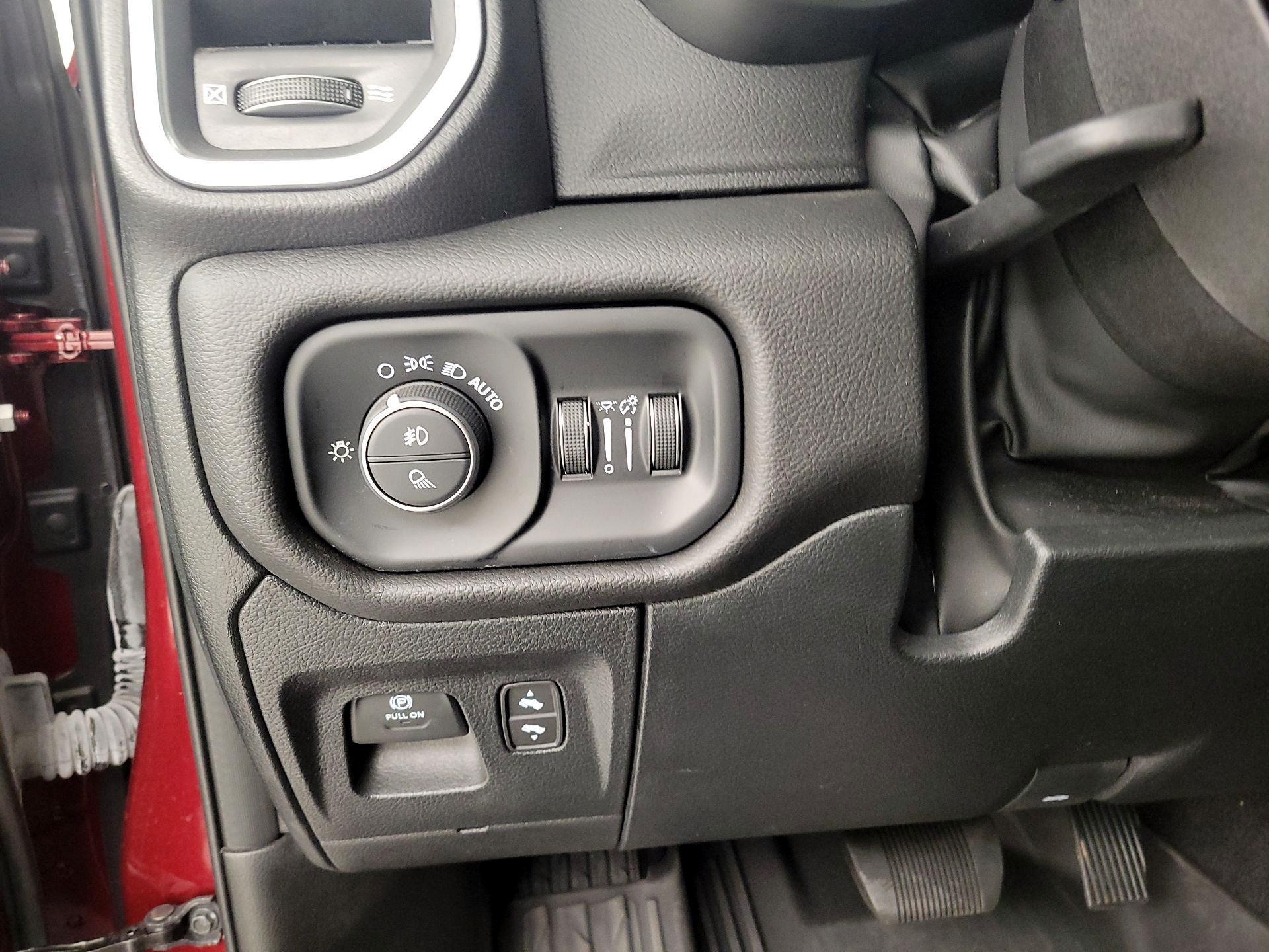 Thumbnail: 2025 RAM 1500 - 13