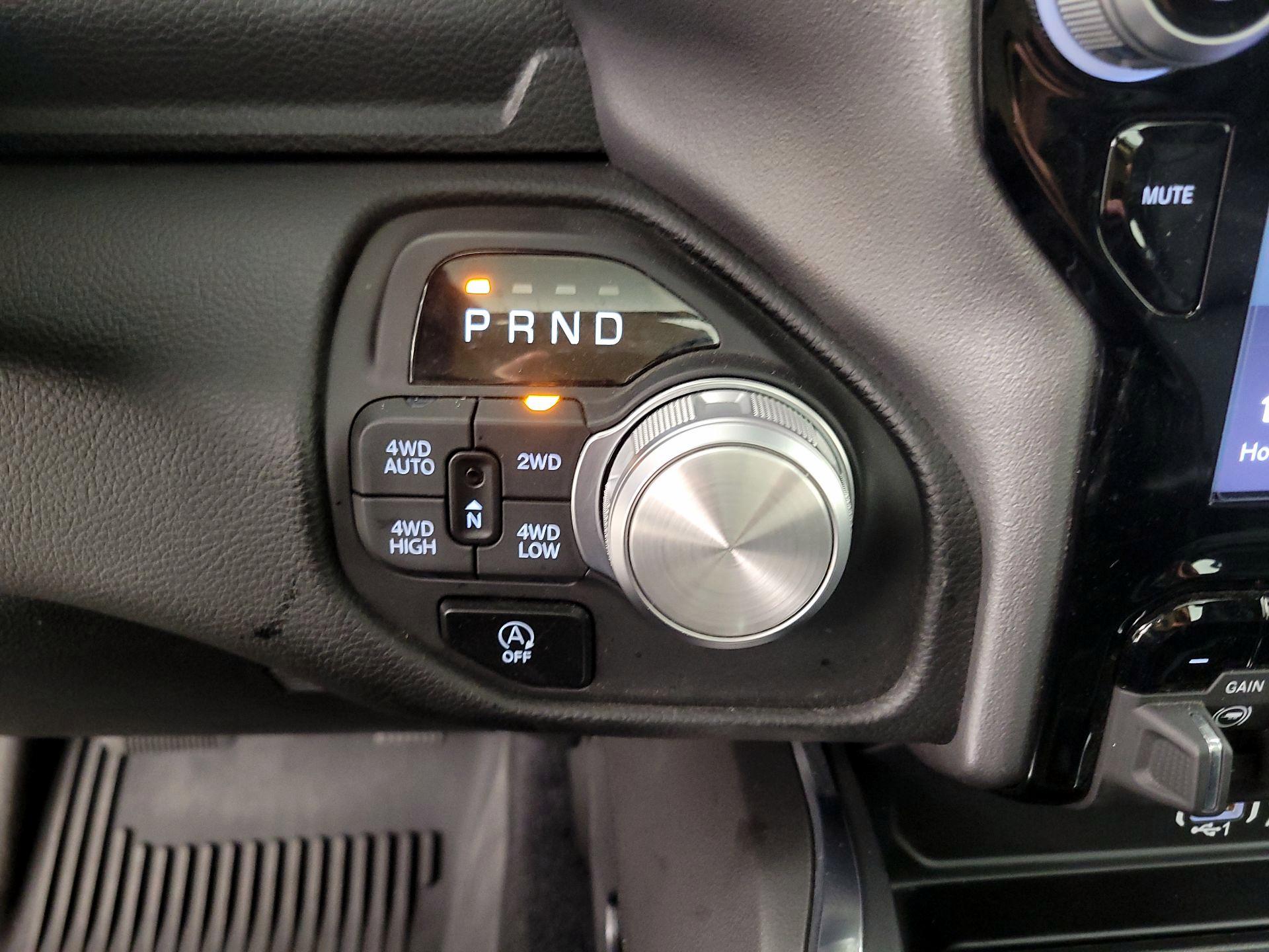 Thumbnail: 2025 RAM 1500 - 18