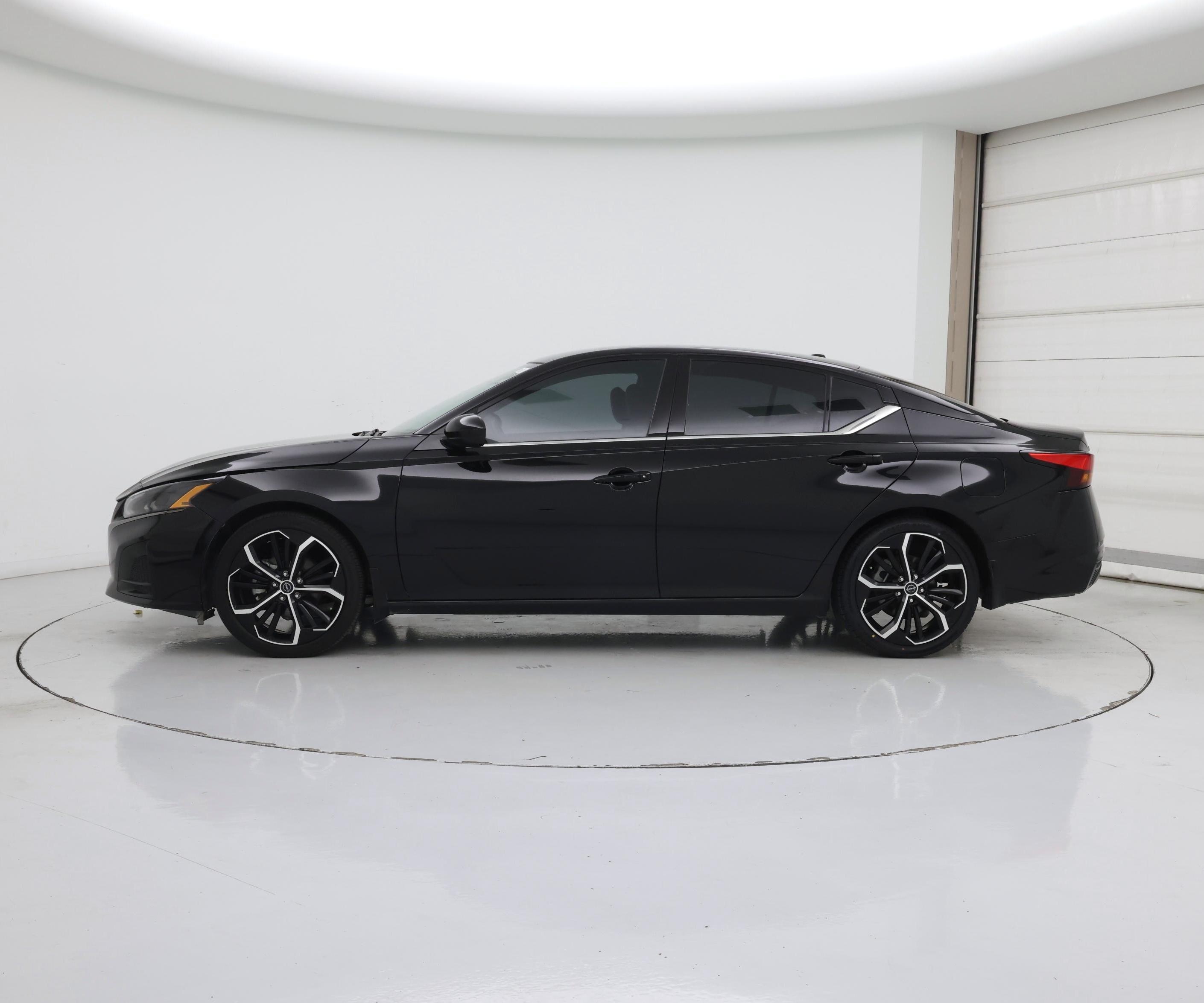 Thumbnail: 2024 Nissan Altima - 3