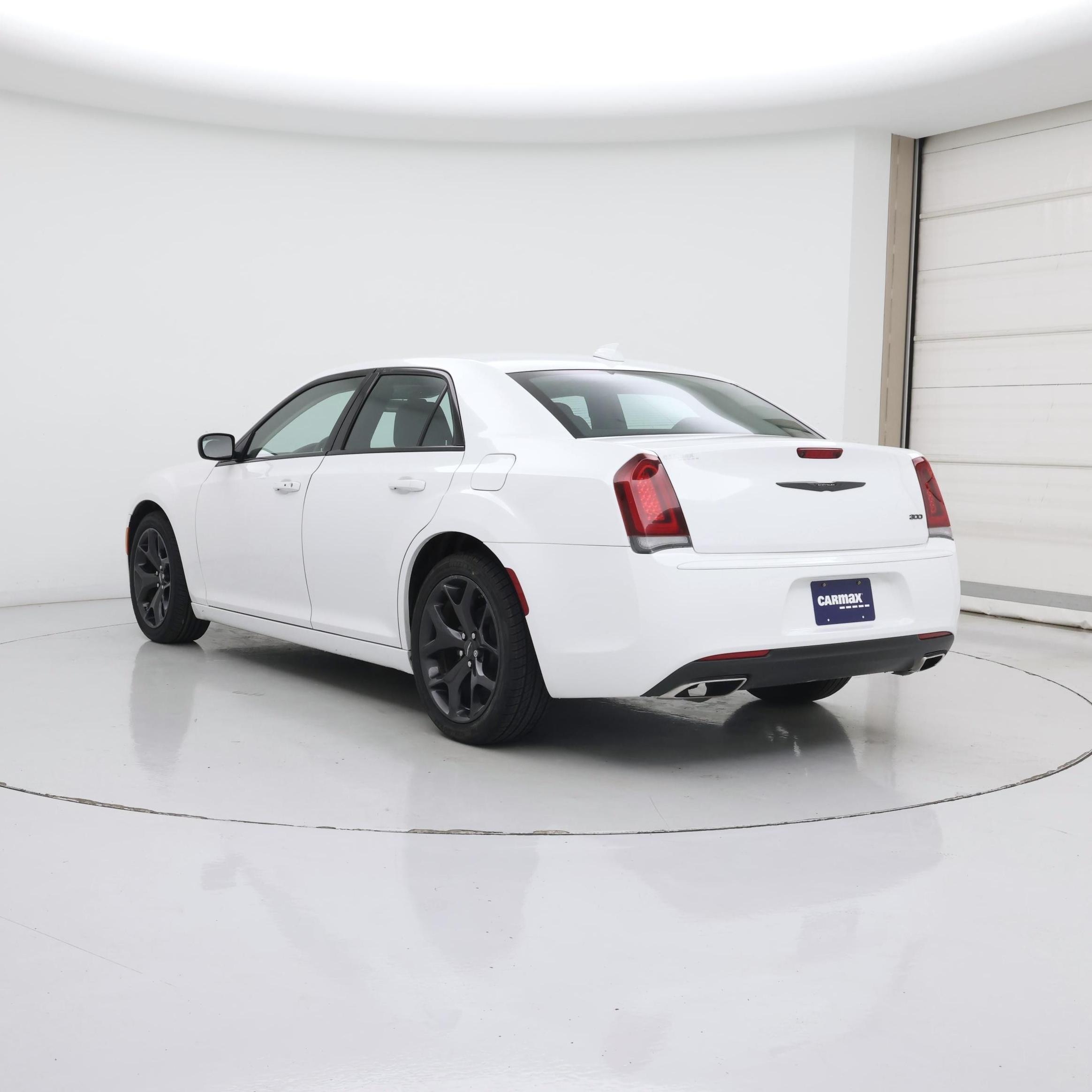 Thumbnail: 2022 Chrysler 300 - 2