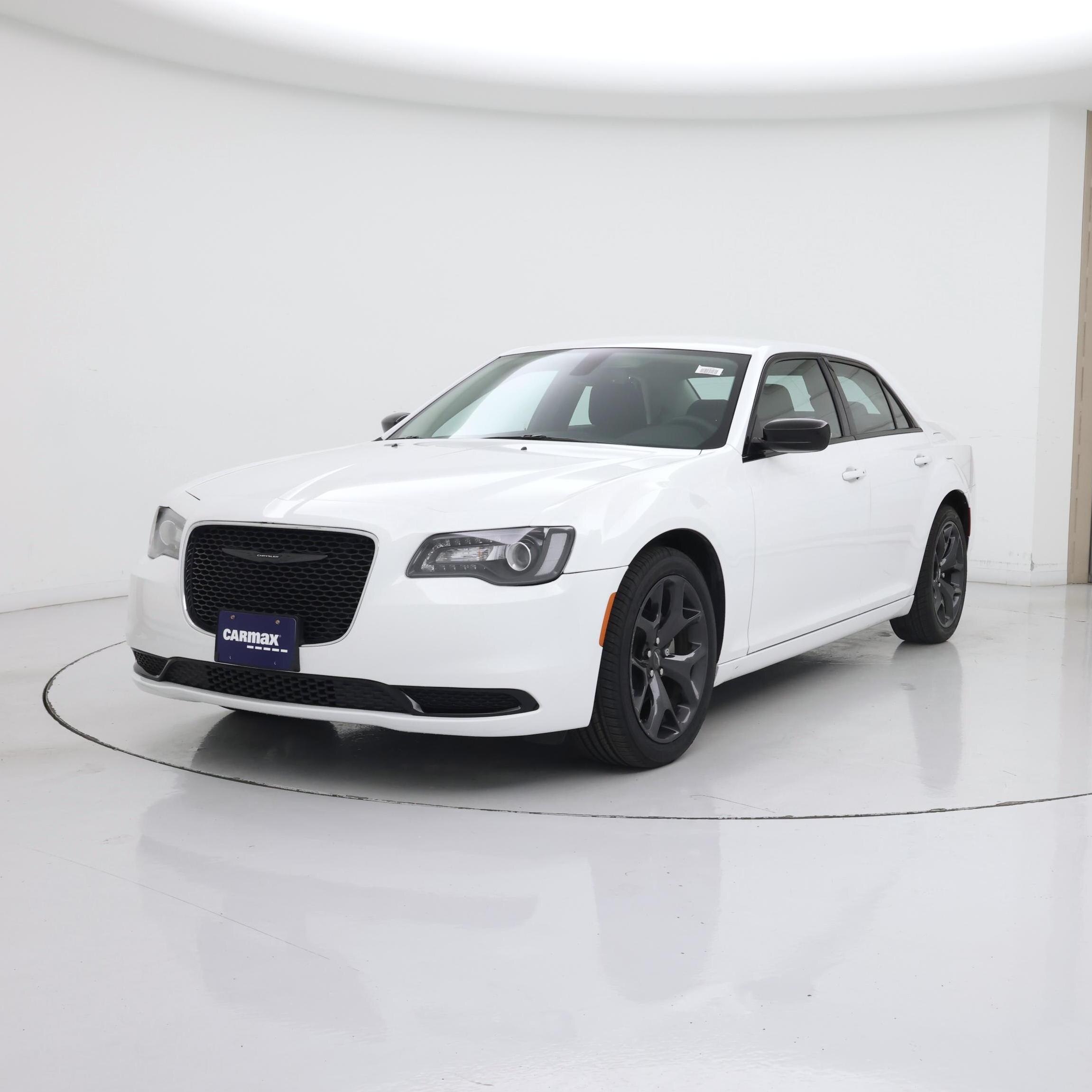 Thumbnail: 2022 Chrysler 300 - 4