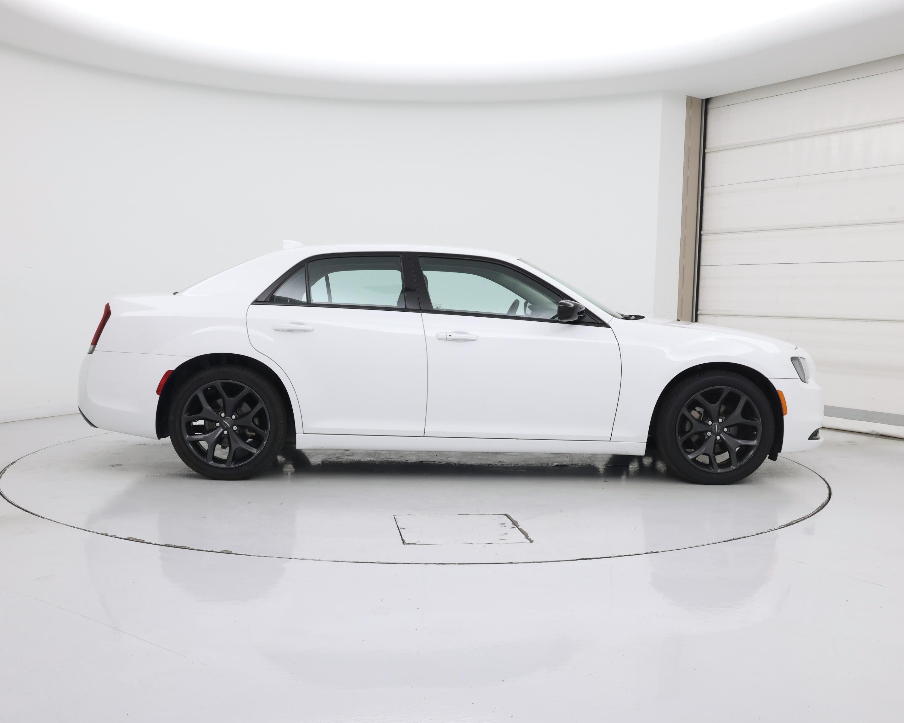 Thumbnail: 2022 Chrysler 300 - 7