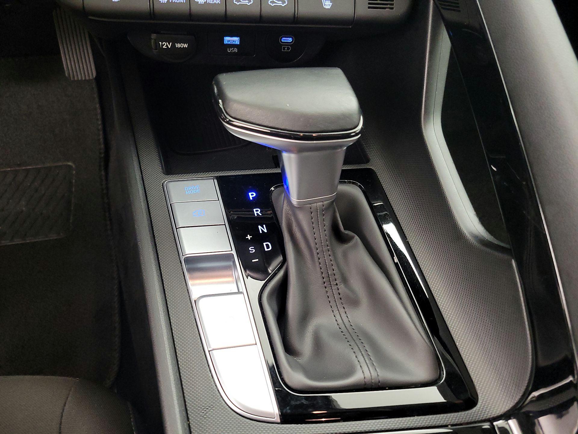 Thumbnail: 2025 Hyundai Elantra - 17