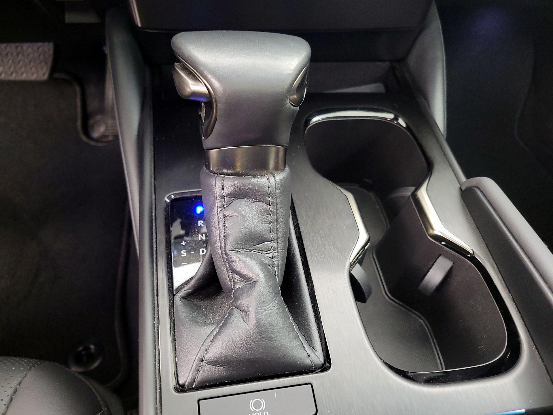 Thumbnail: 2024 Lexus ES - 17