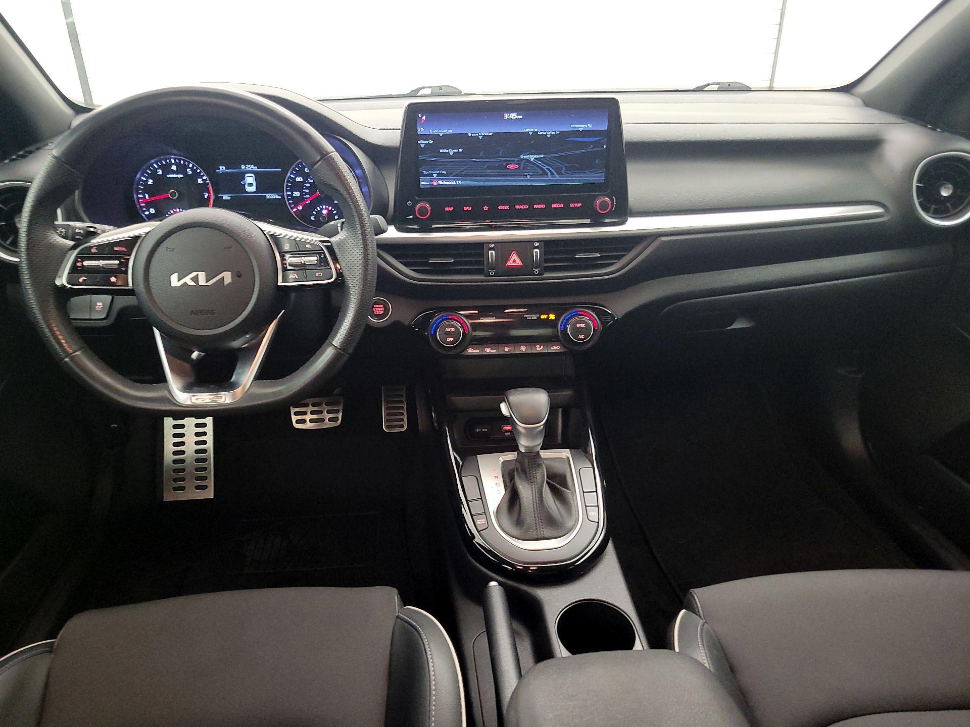 Thumbnail: 2022 Kia Forte - 9