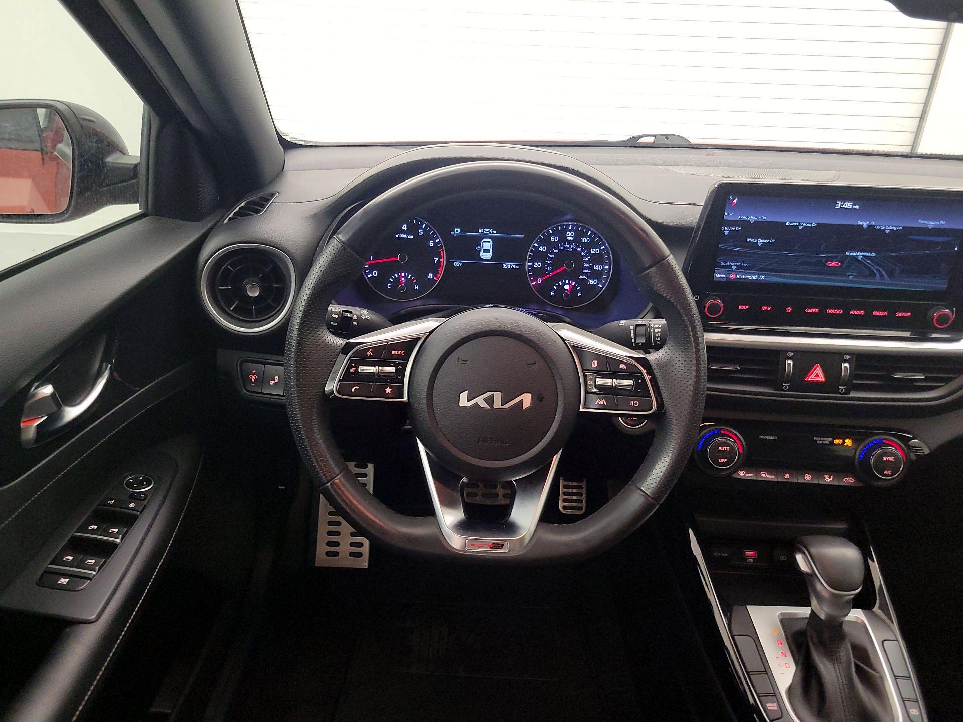 Thumbnail: 2022 Kia Forte - 10