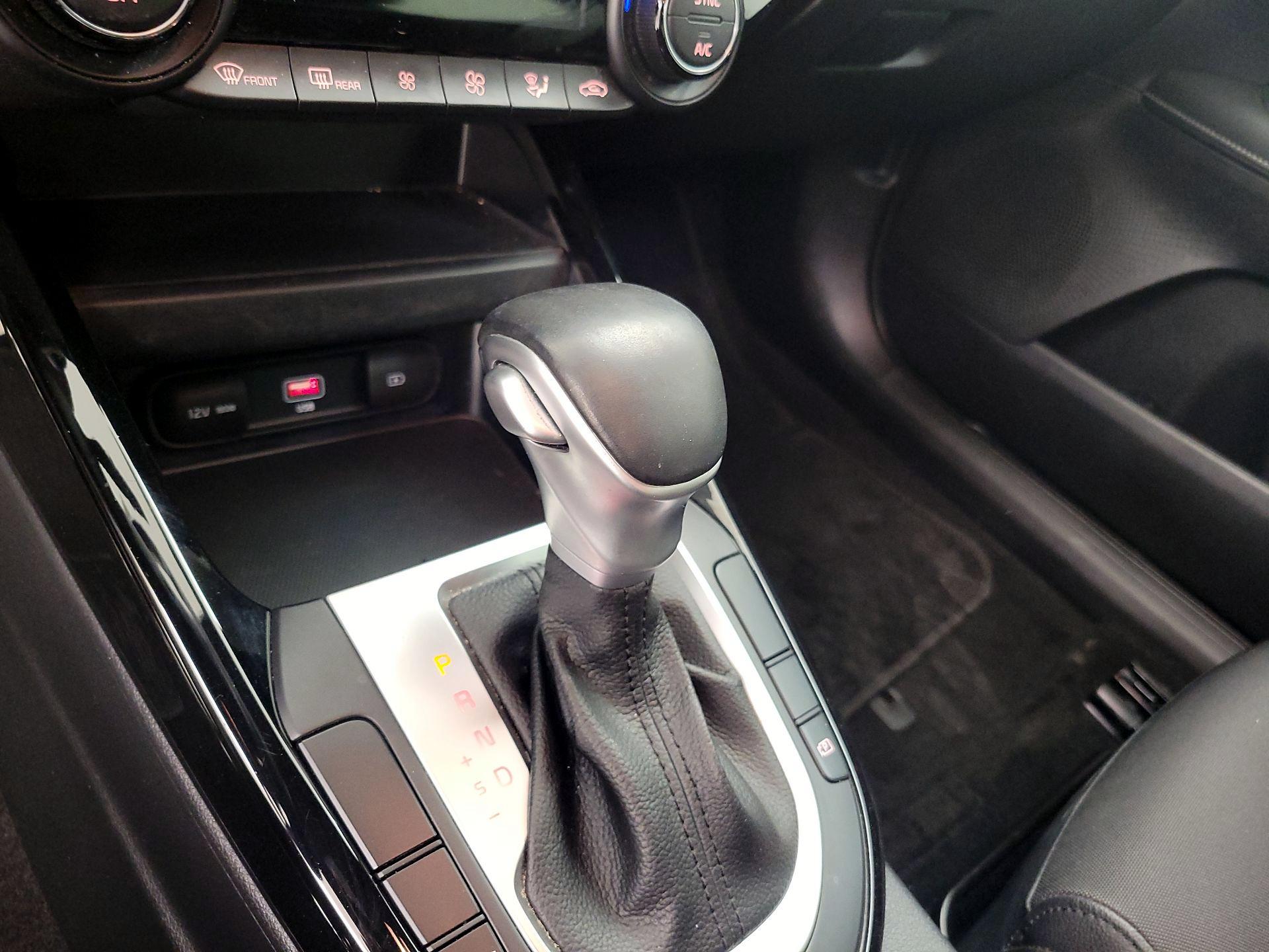 Thumbnail: 2022 Kia Forte - 18