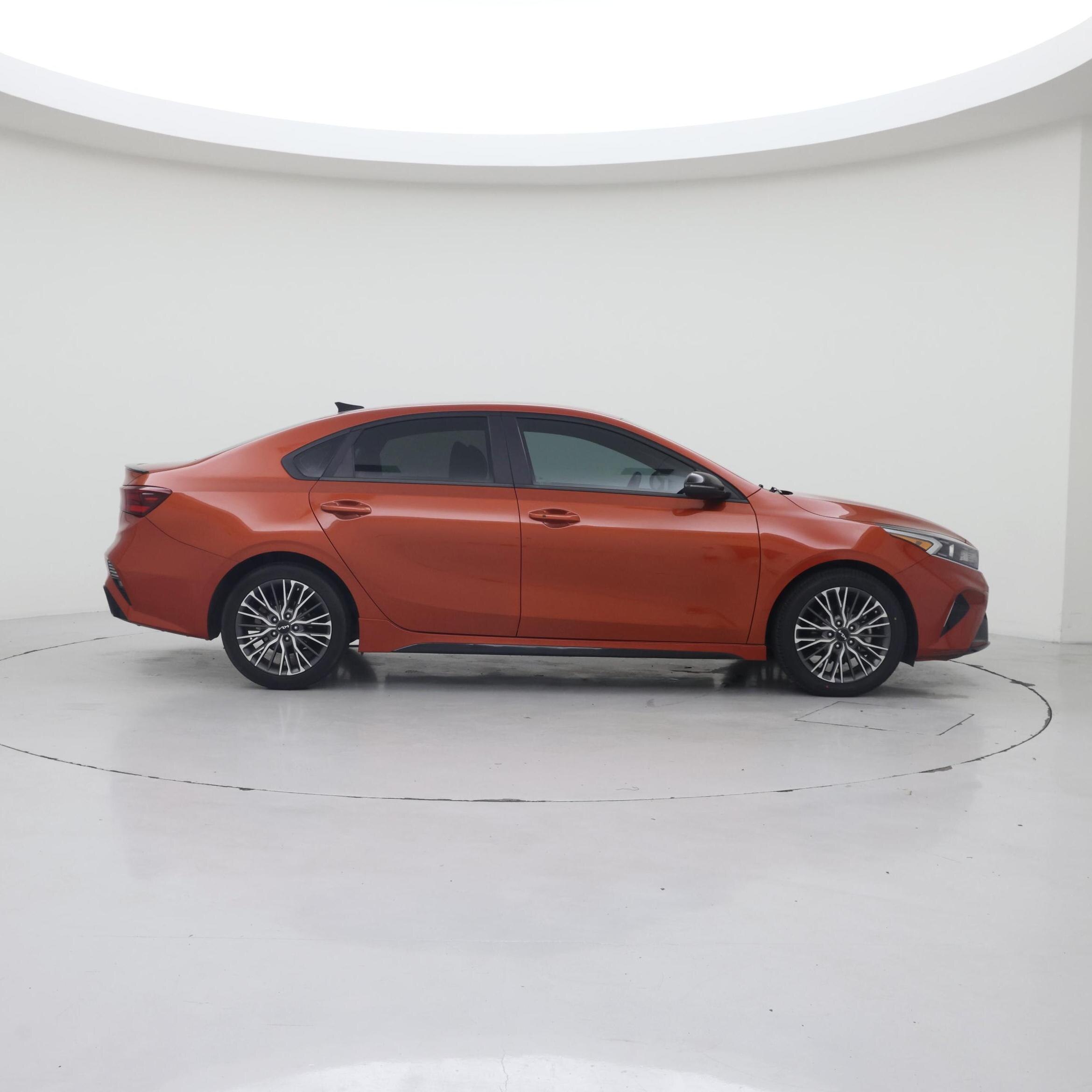 Thumbnail: 2022 Kia Forte - 7