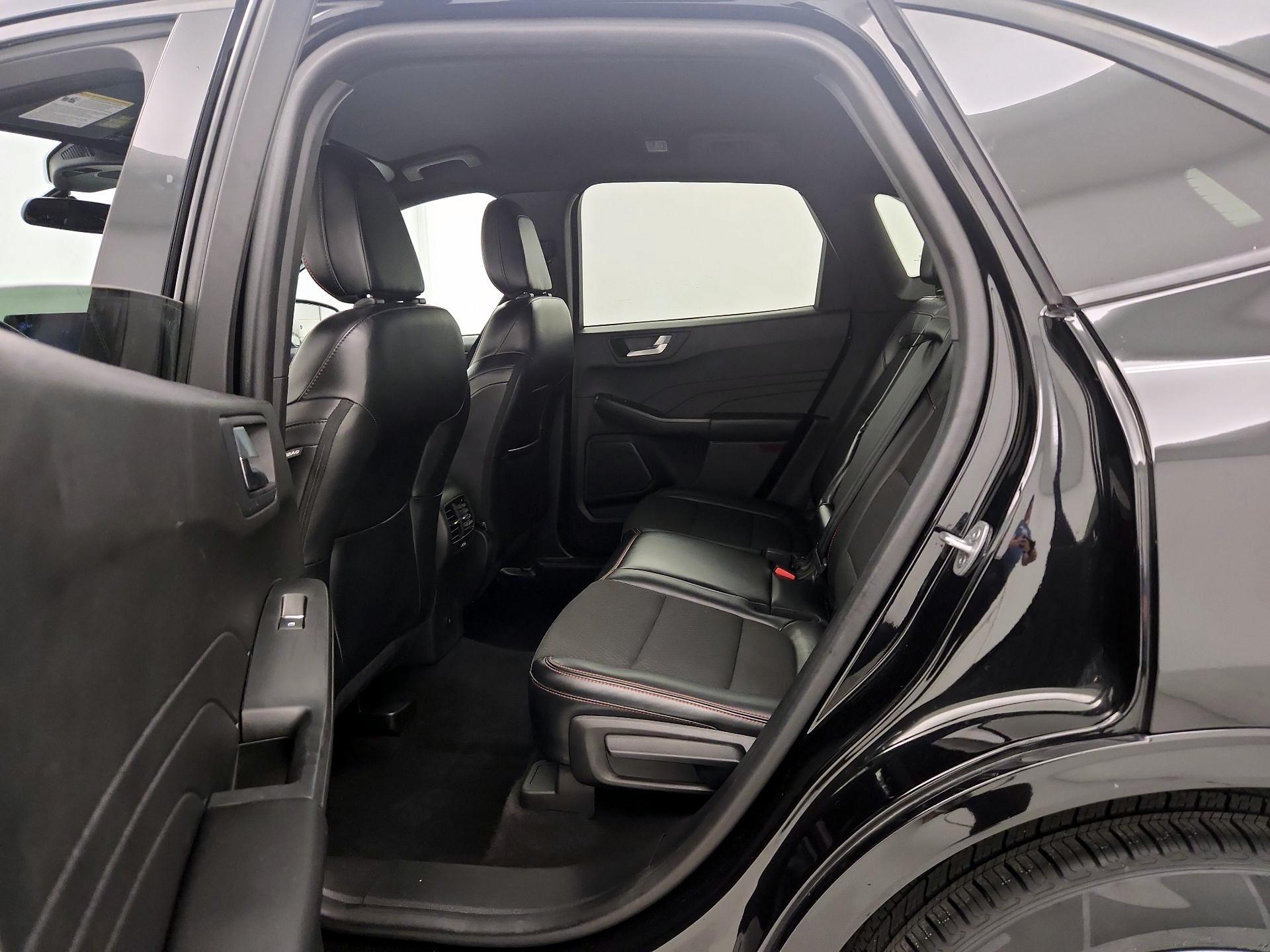Thumbnail: 2023 Ford Escape - 20